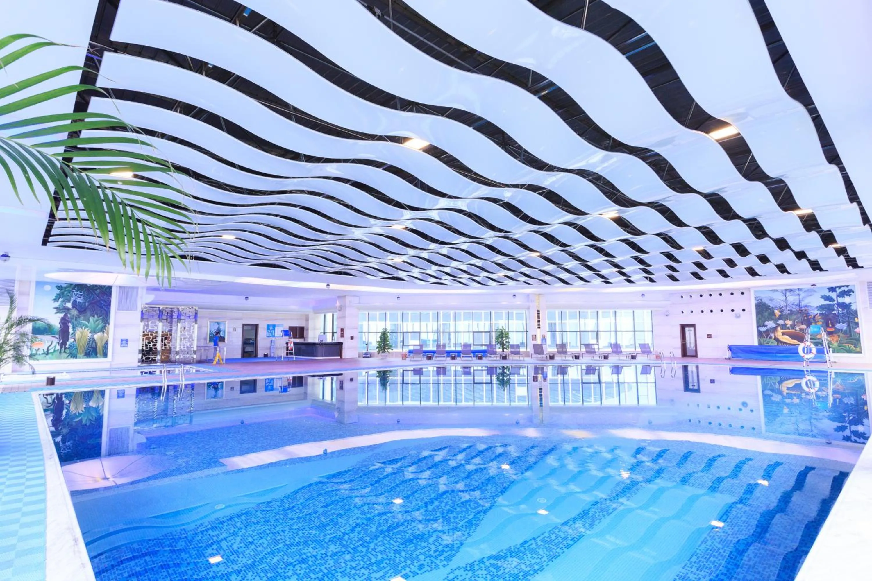 Pool view in Wyndham Grand Plaza Royale Chenzhou