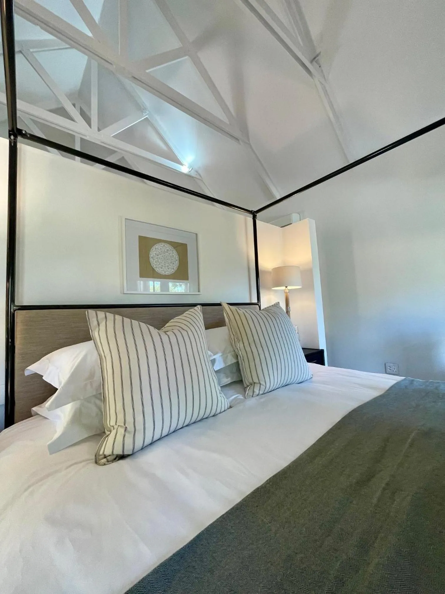 Bed in Mountain Cottages at Haskell Vineyard