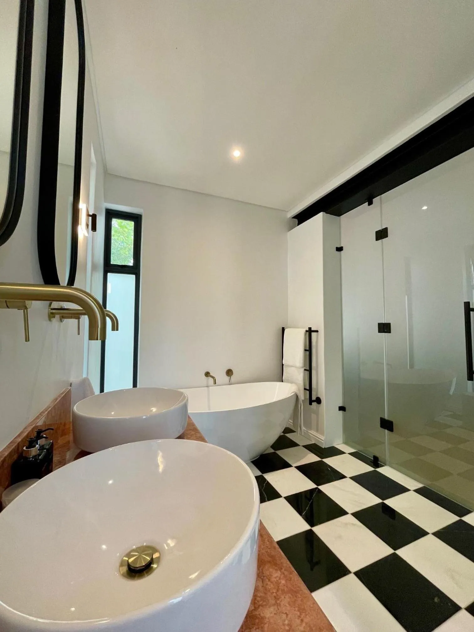Shower in Mountain Cottages at Haskell Vineyard