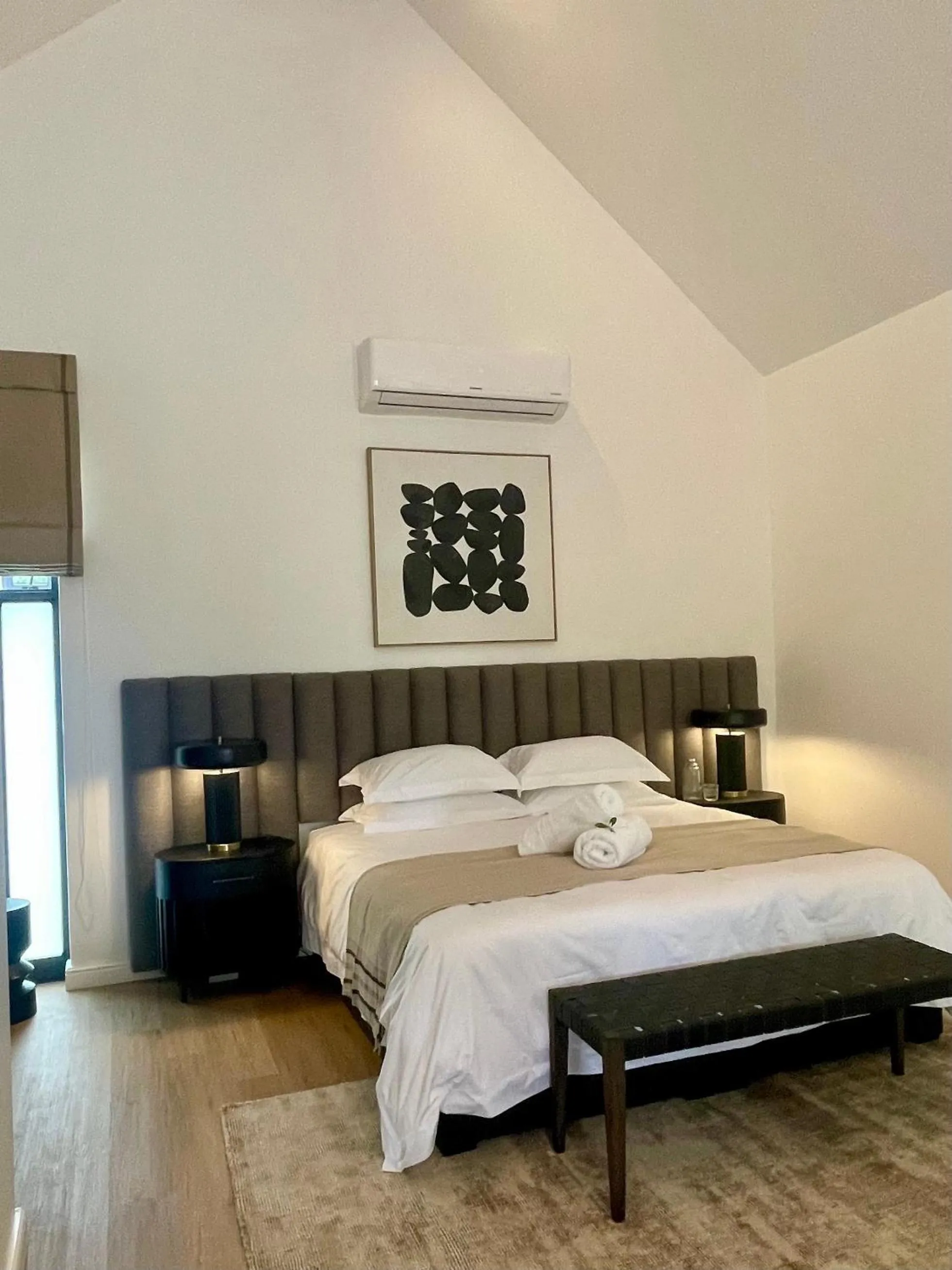Bedroom, Bed in Mountain Cottages at Haskell Vineyard