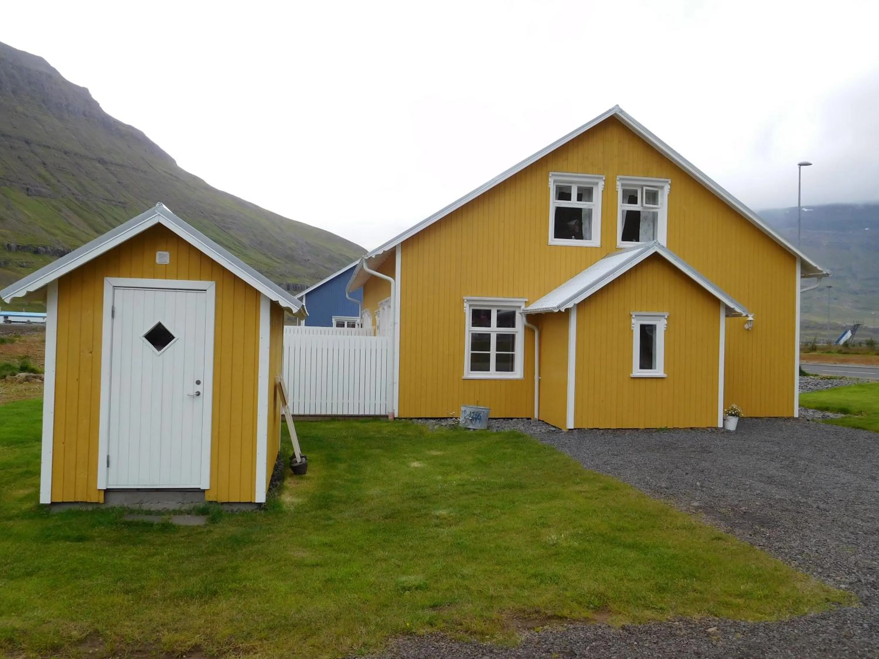 Property building in Lónsleira Apartments