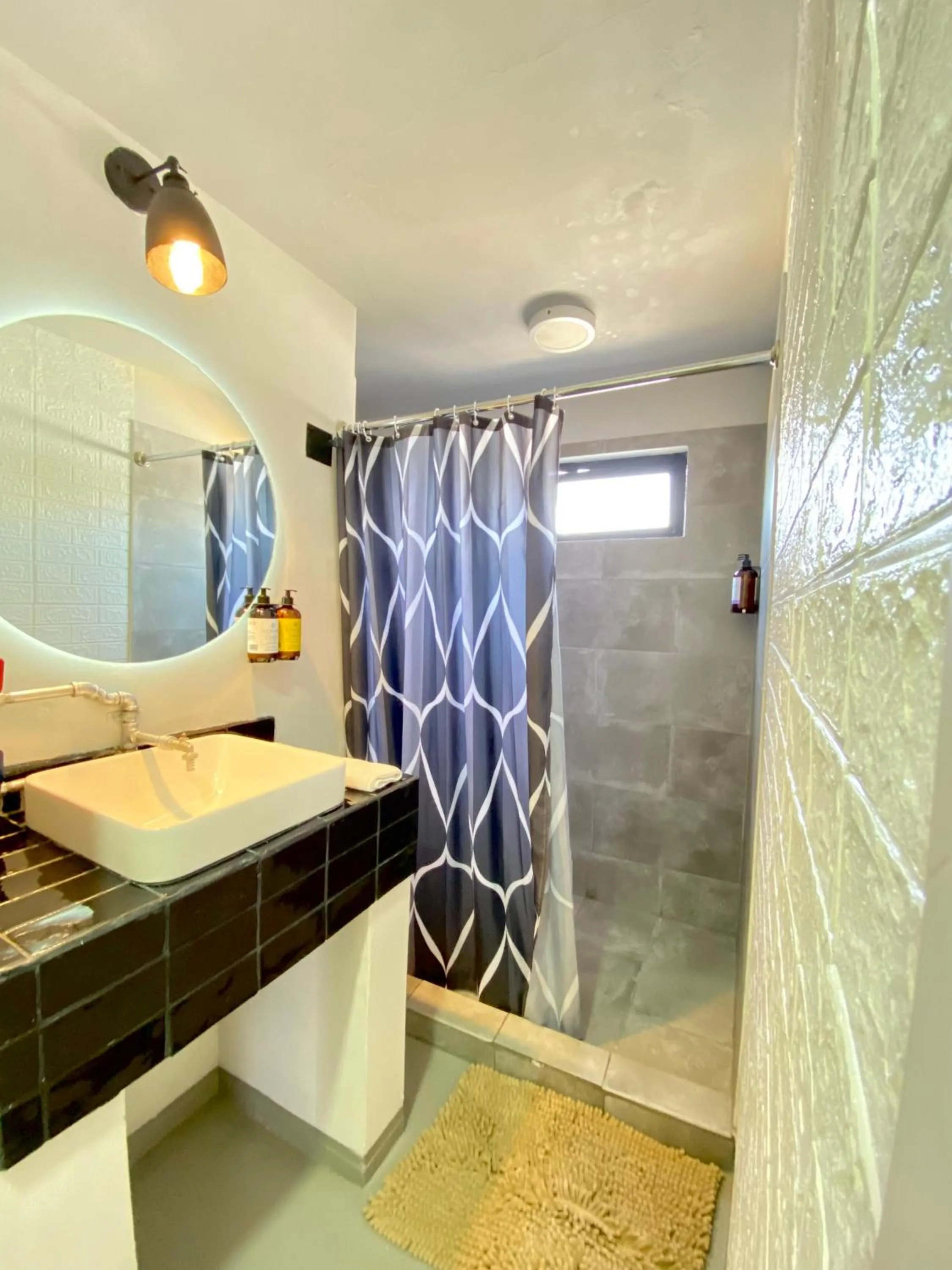 Shower in Hotel NEXT