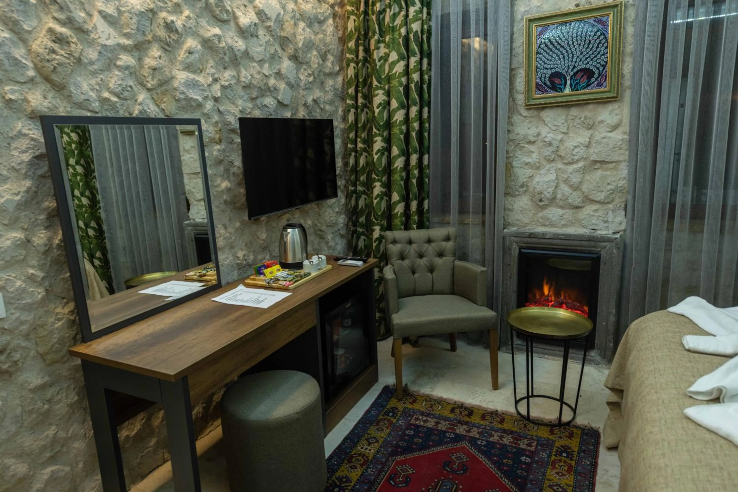 TV and multimedia in Ahiyan Hotel