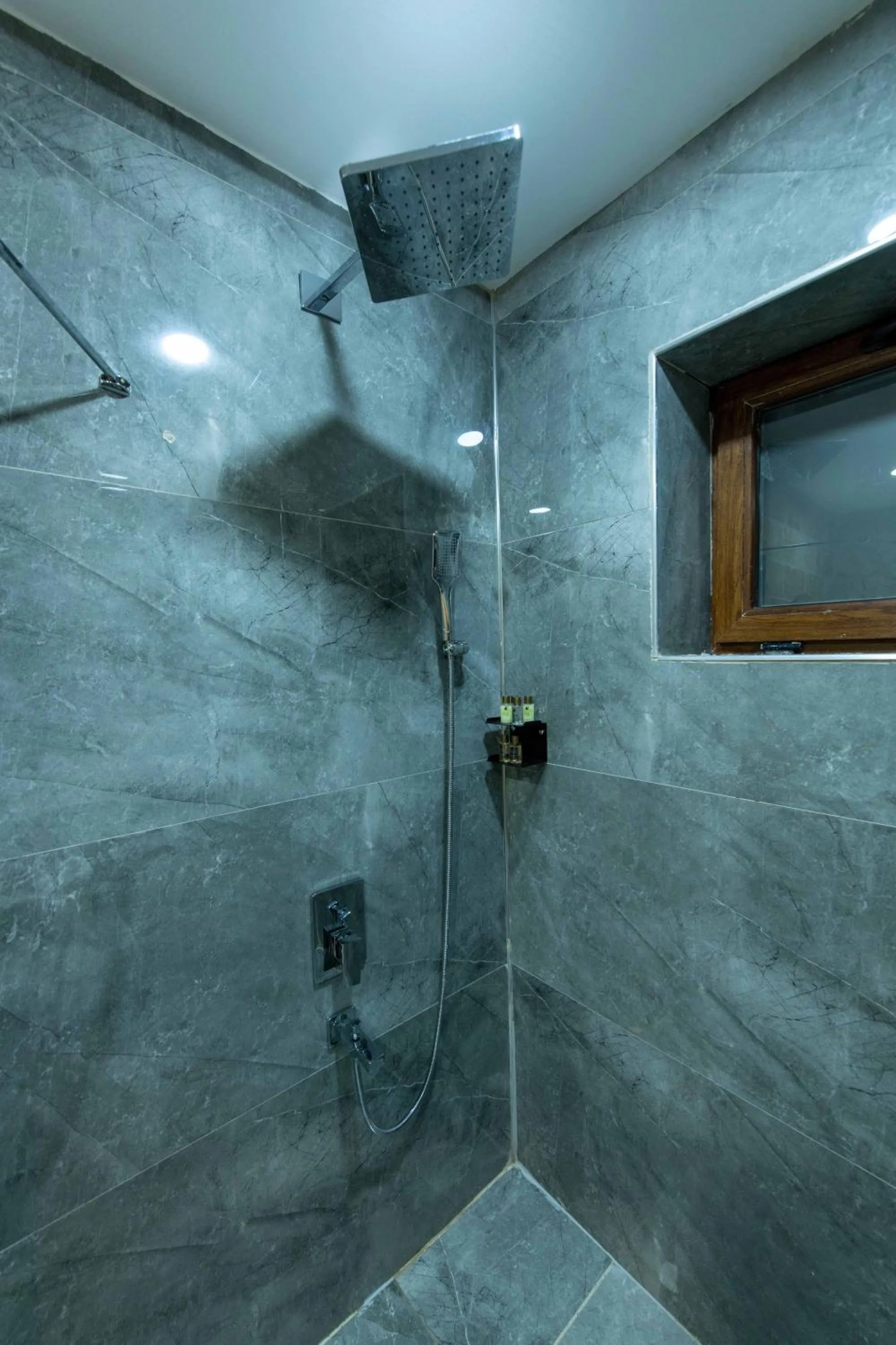 Bathroom in Ahiyan Hotel