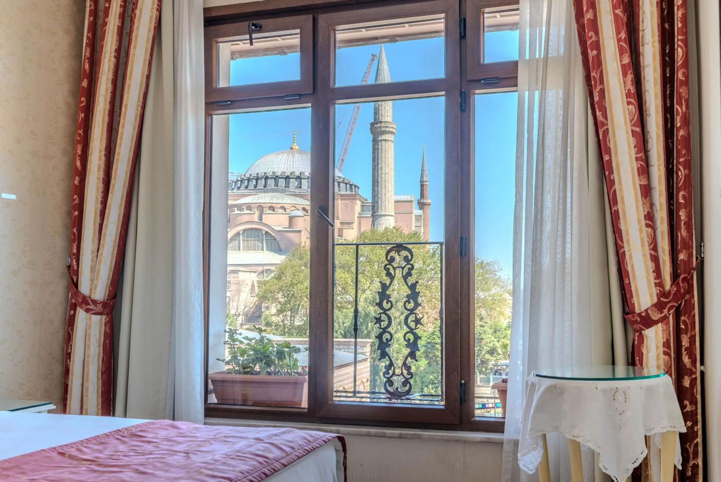 Property building, Bed in The And Hotel Sultanahmet - Special Category