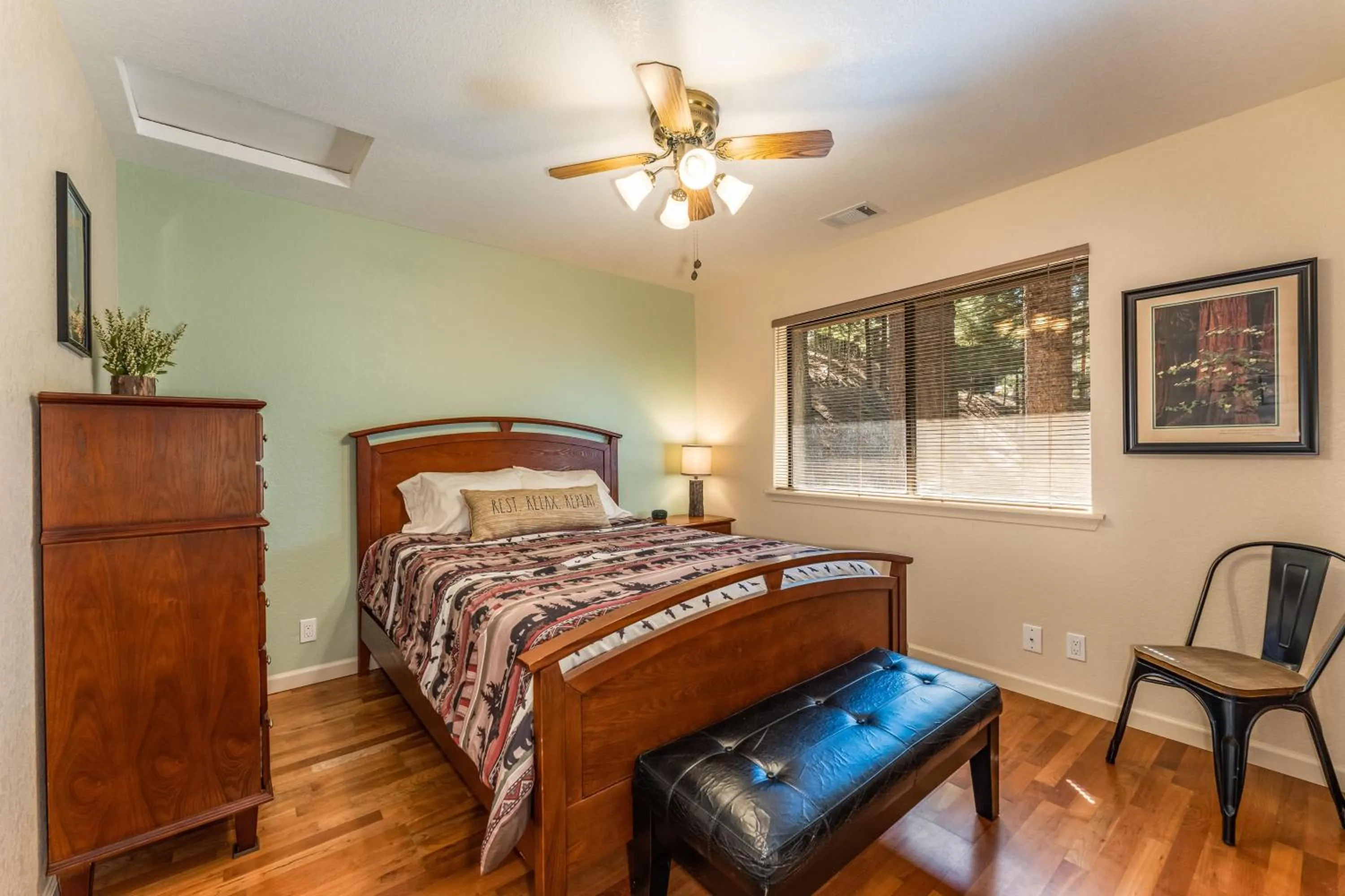 Bed in Yosemite Rendezvous