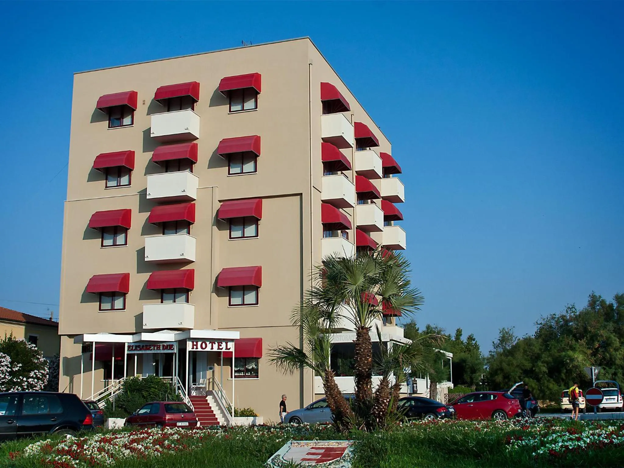 Property building in Hotel Elisabeth Due