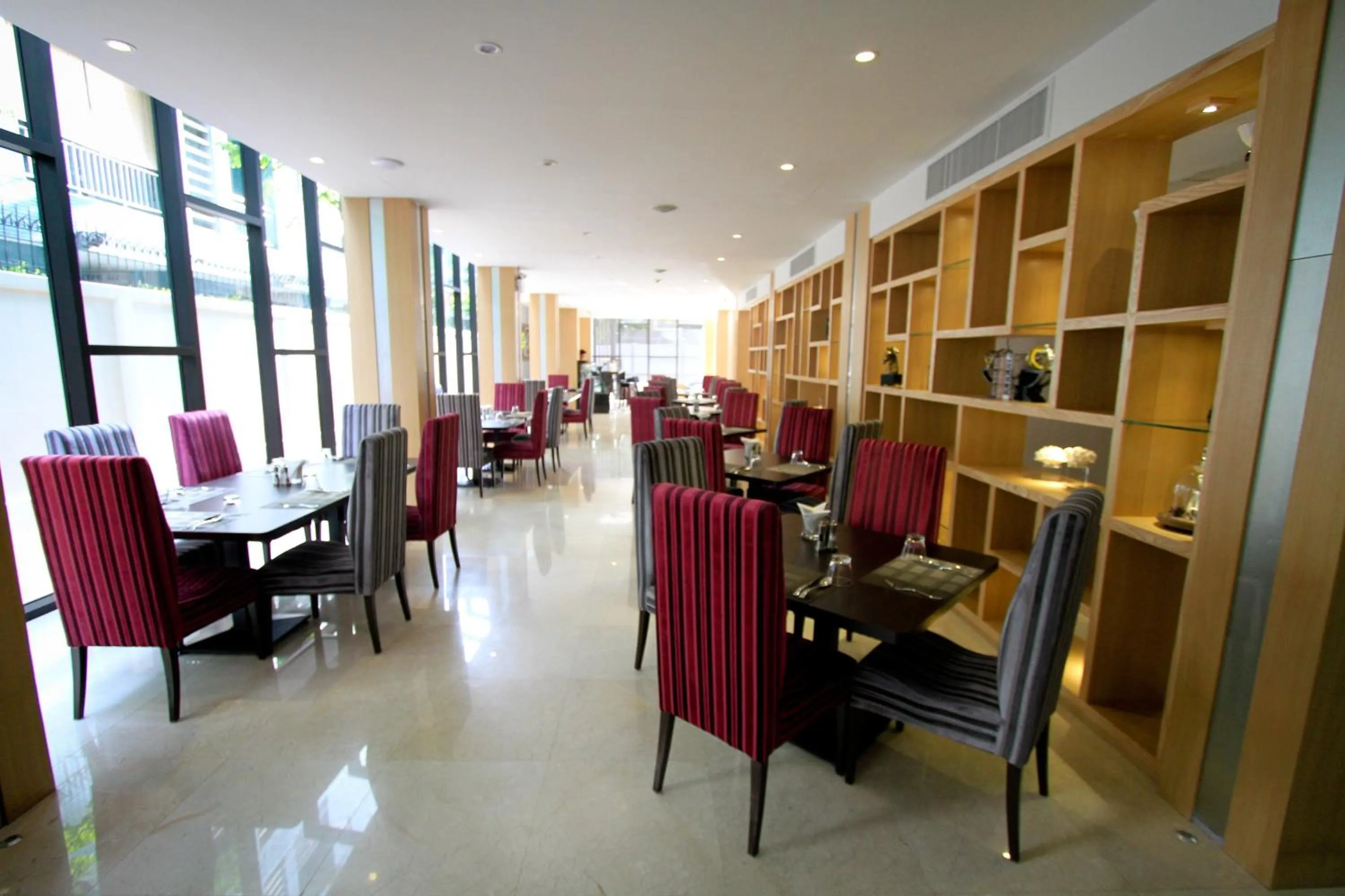 Restaurant/places to eat in Hotel Icon Bangkok Sukhumvit 2