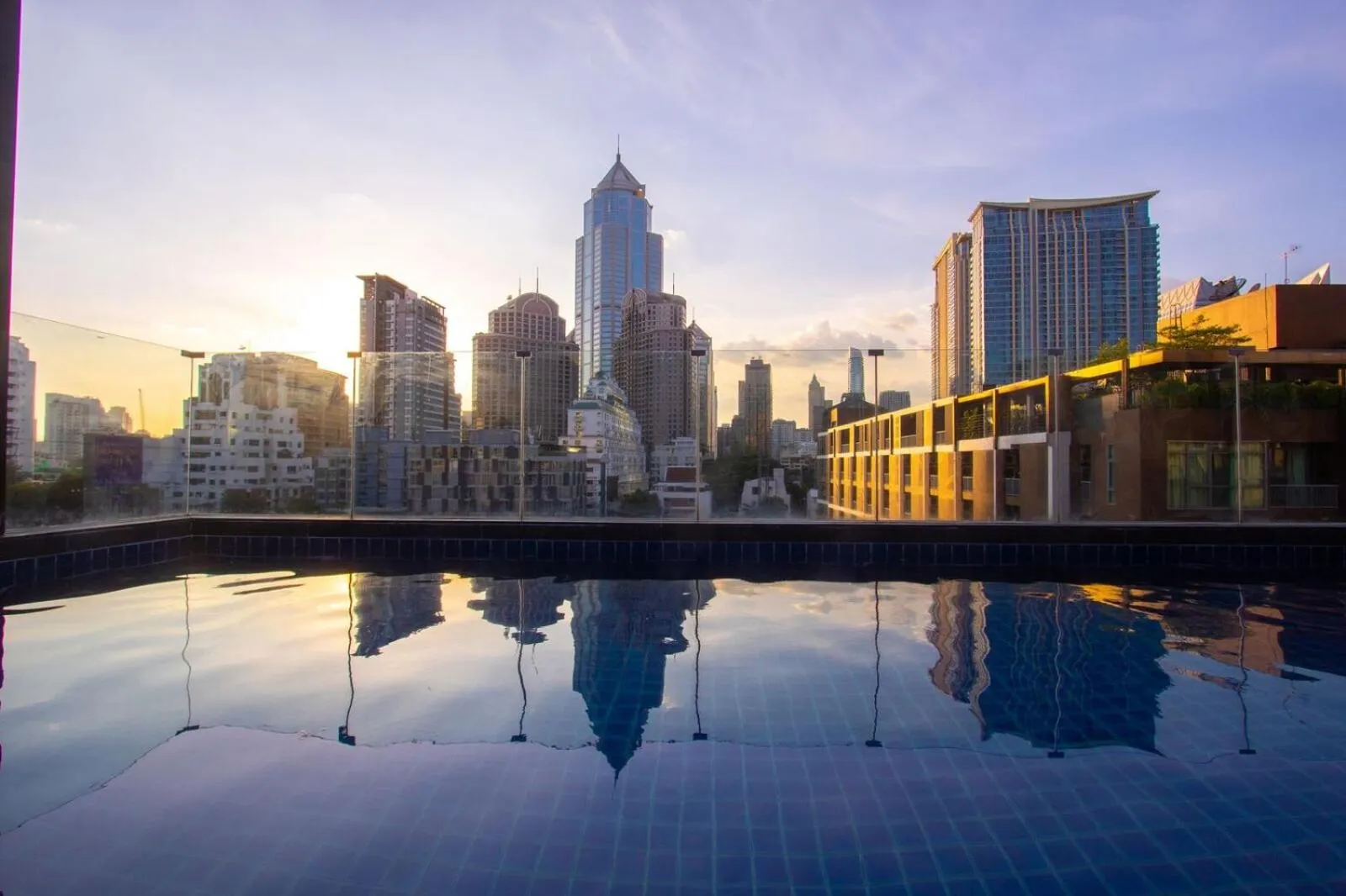 Swimming pool in Hotel Icon Bangkok Sukhumvit 2