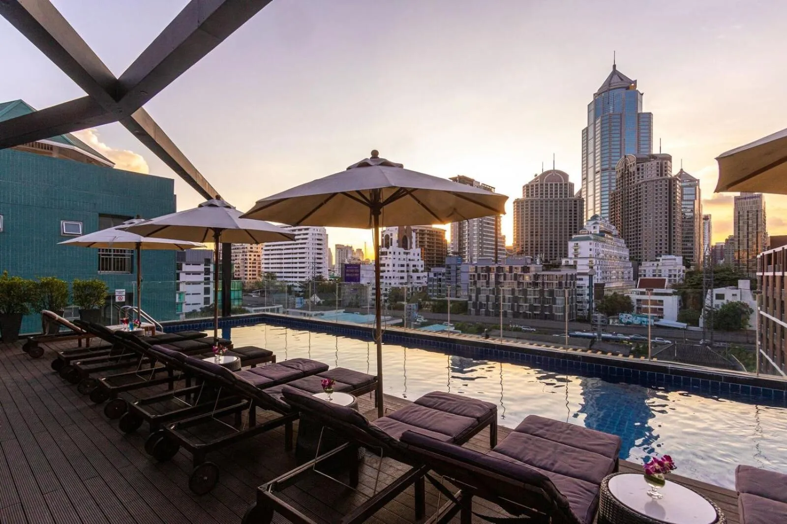 Swimming pool in Hotel Icon Bangkok Sukhumvit 2