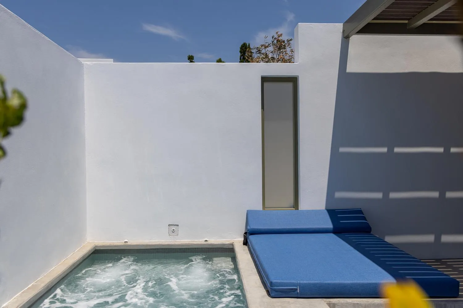 Day in White Holidays Project