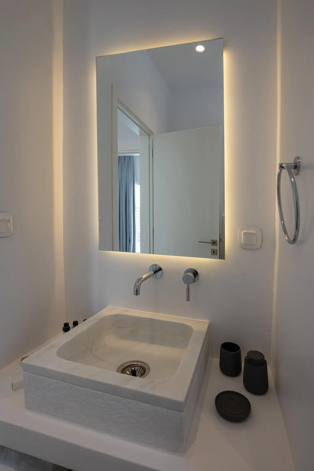 Bathroom in White Holidays Project