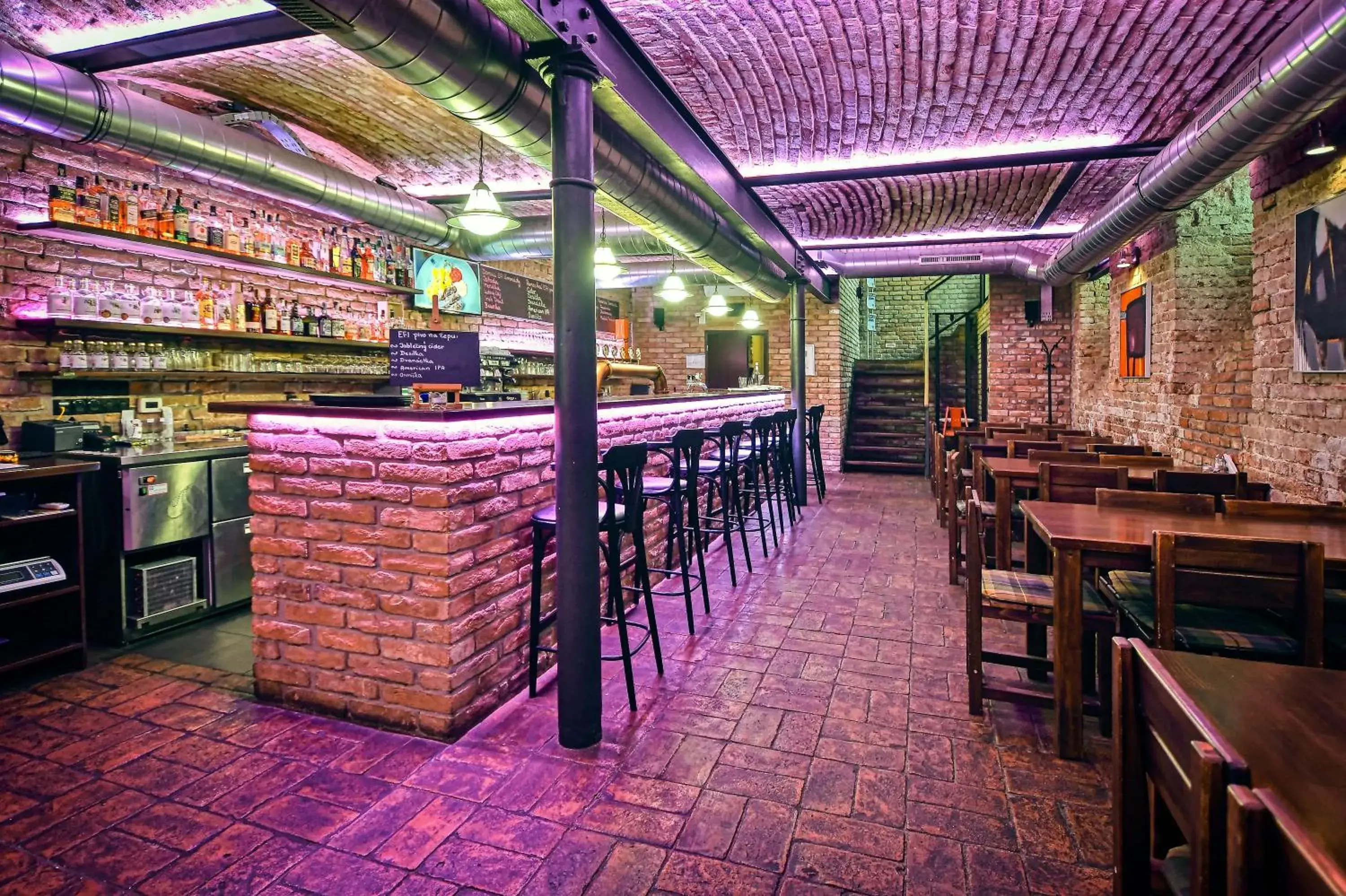 Restaurant/places to eat in eFi Palace Hotel Restaurant/places to eat in eFi Palace Hotel