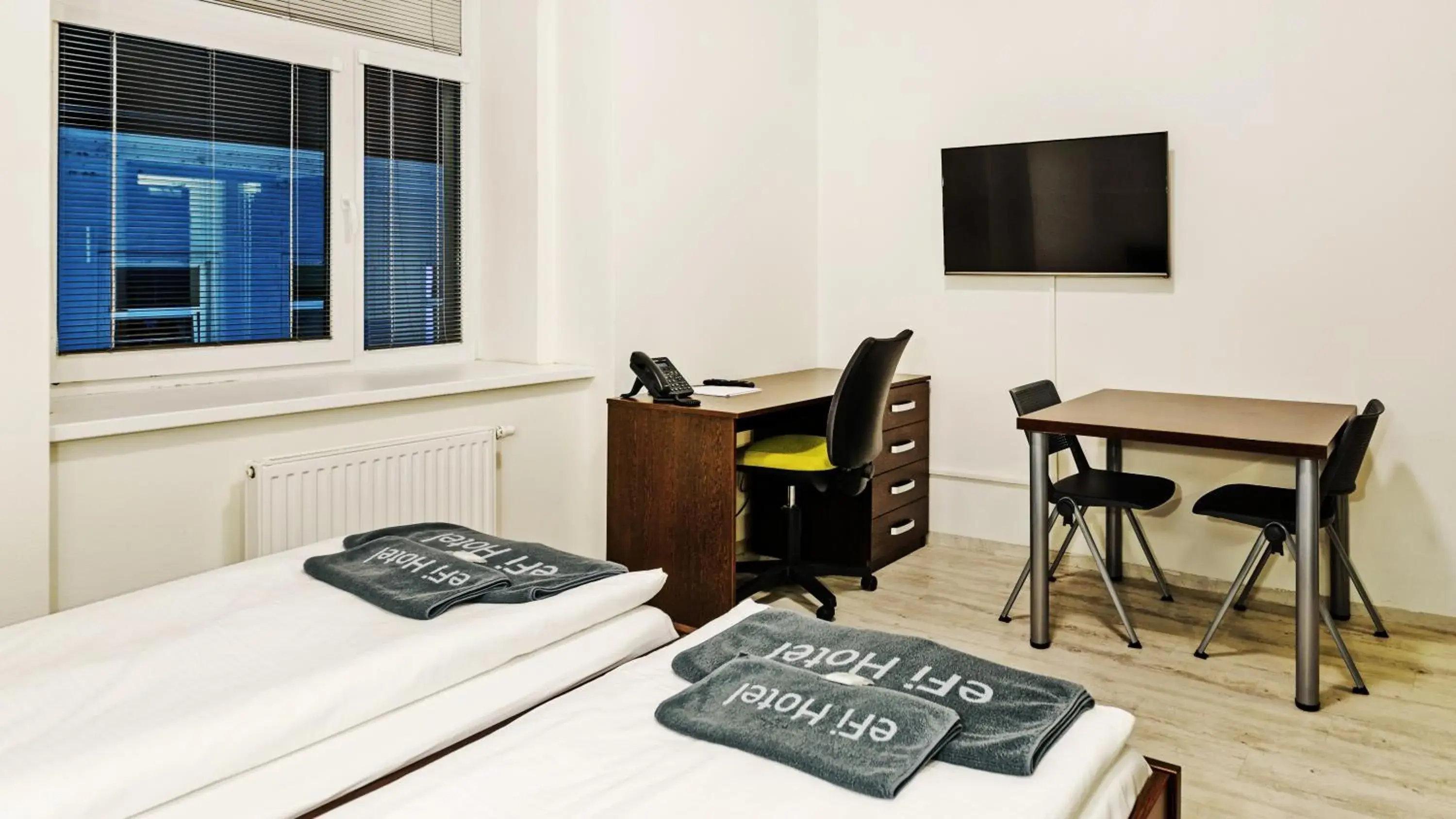 Bedroom, Bed in eFi Palace Hotel Bedroom, Bed in eFi Palace Hotel