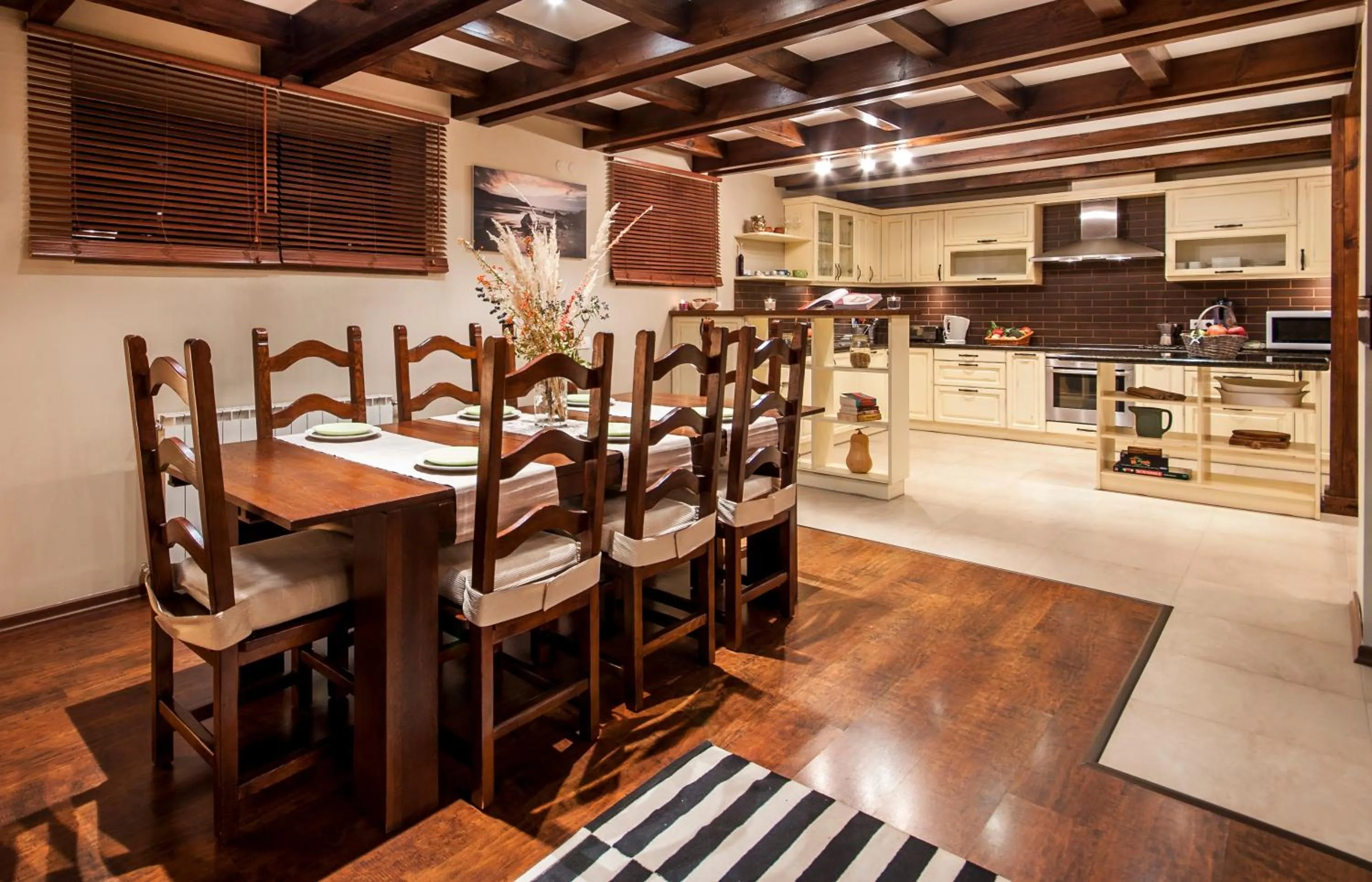 Kitchen or kitchenette in Villa Chalet Everest