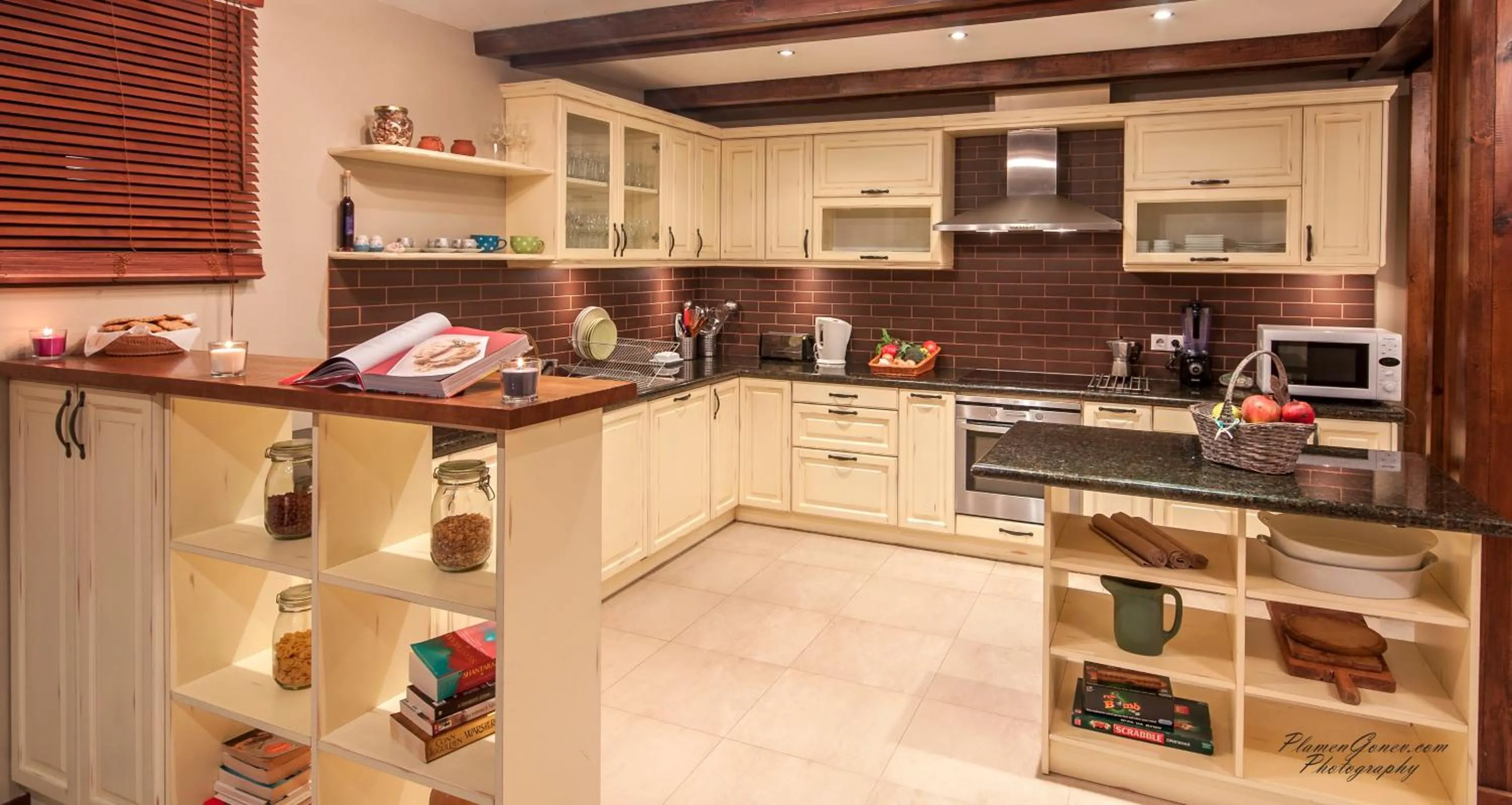 Kitchen or kitchenette in Villa Chalet Everest