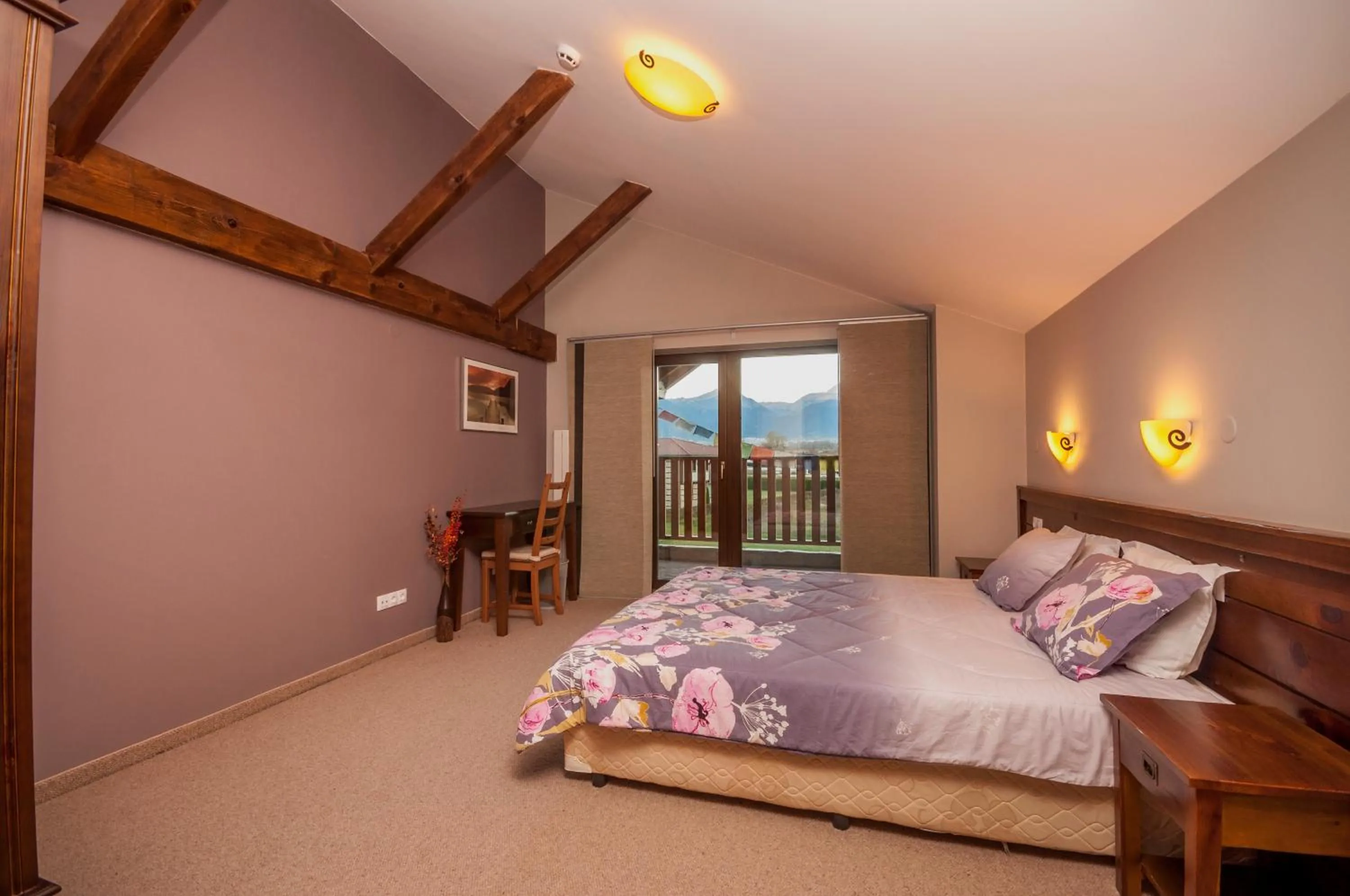 Bedroom, Bed in Villa Chalet Everest