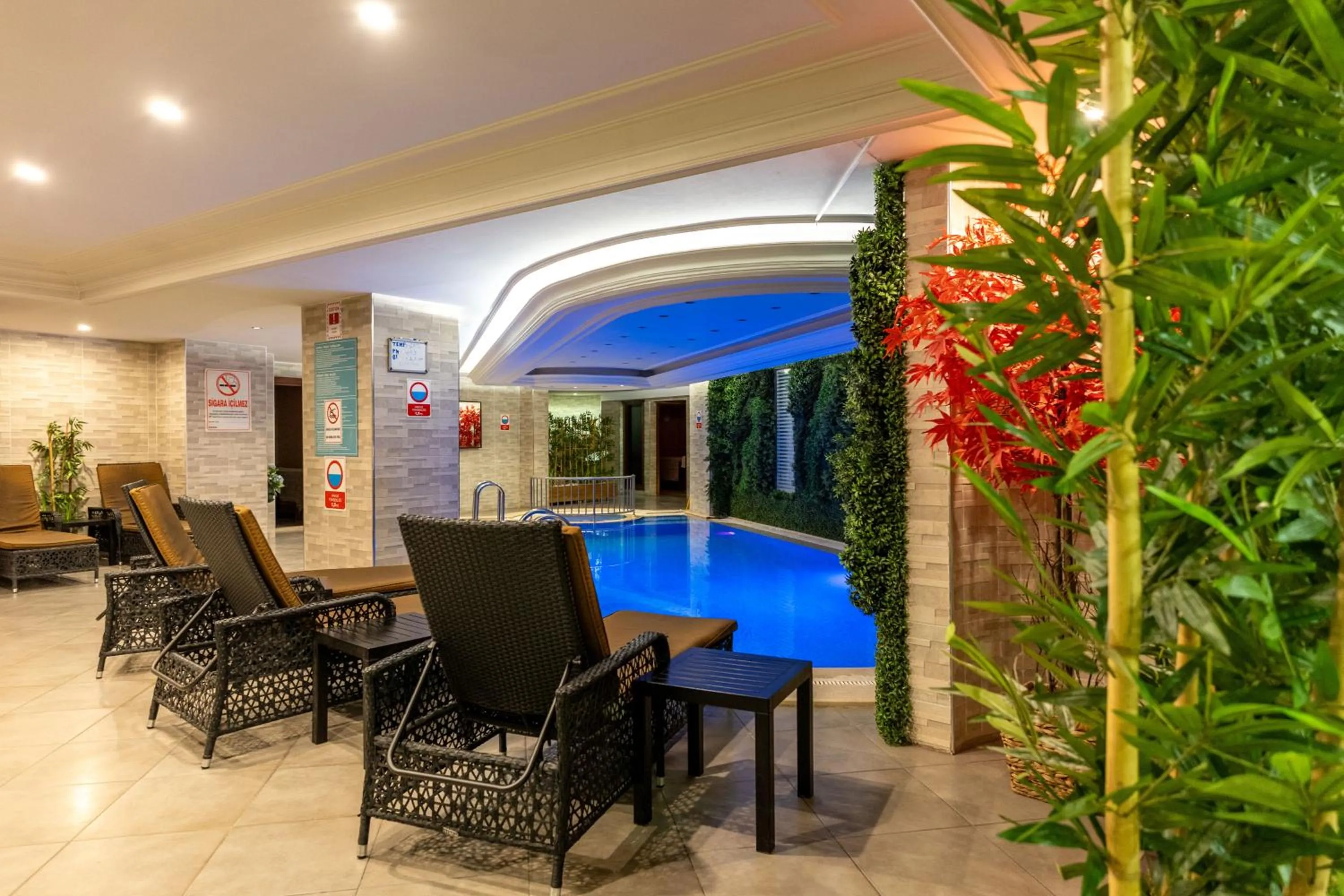 Swimming pool in Askoc Hotel & SPA