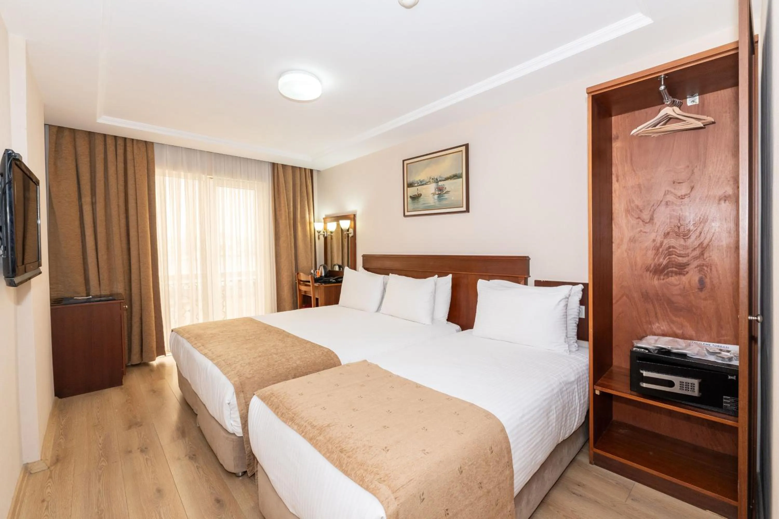 Bedroom, Bed in Askoc Hotel & SPA