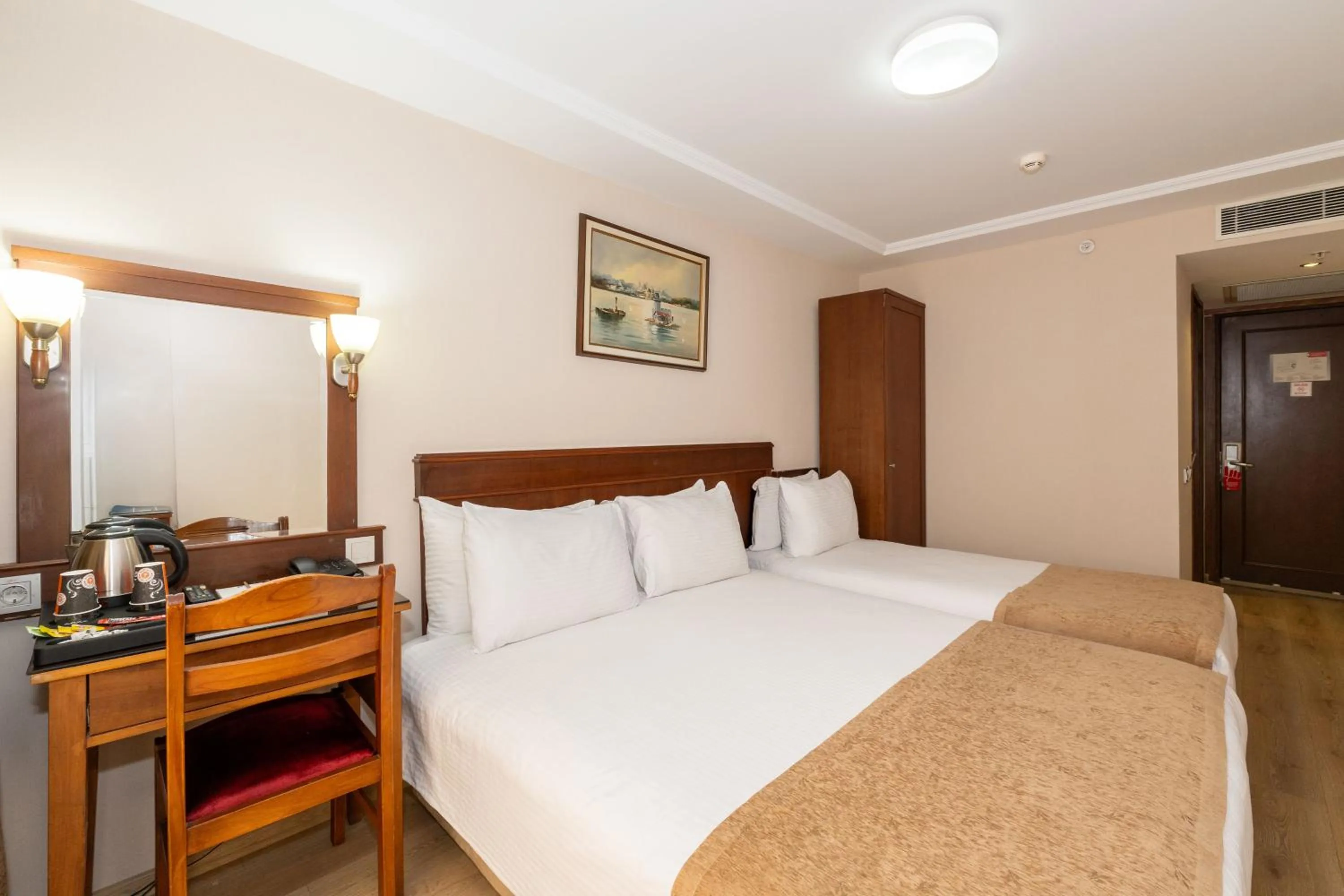 Bedroom, Bed in Askoc Hotel & SPA