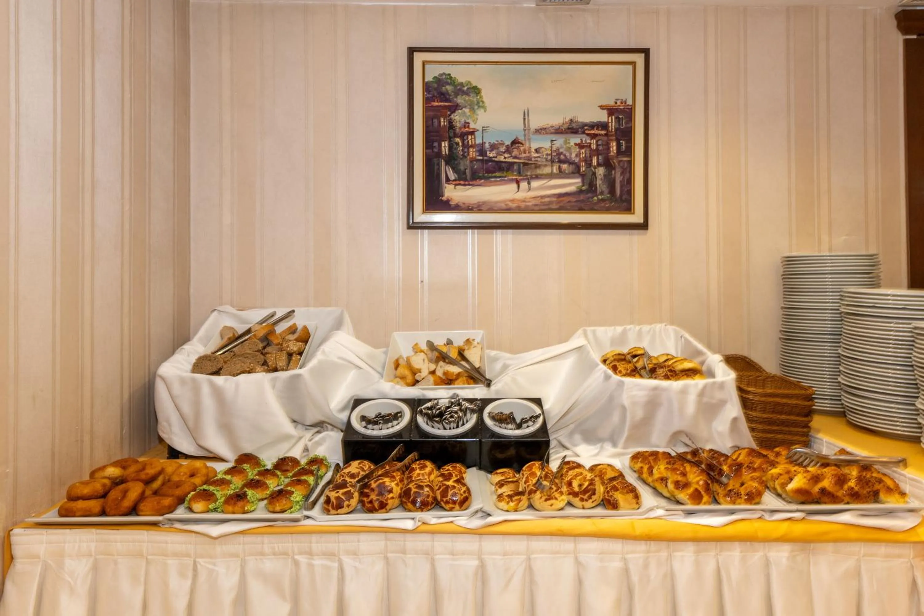 Breakfast in Askoc Hotel & SPA