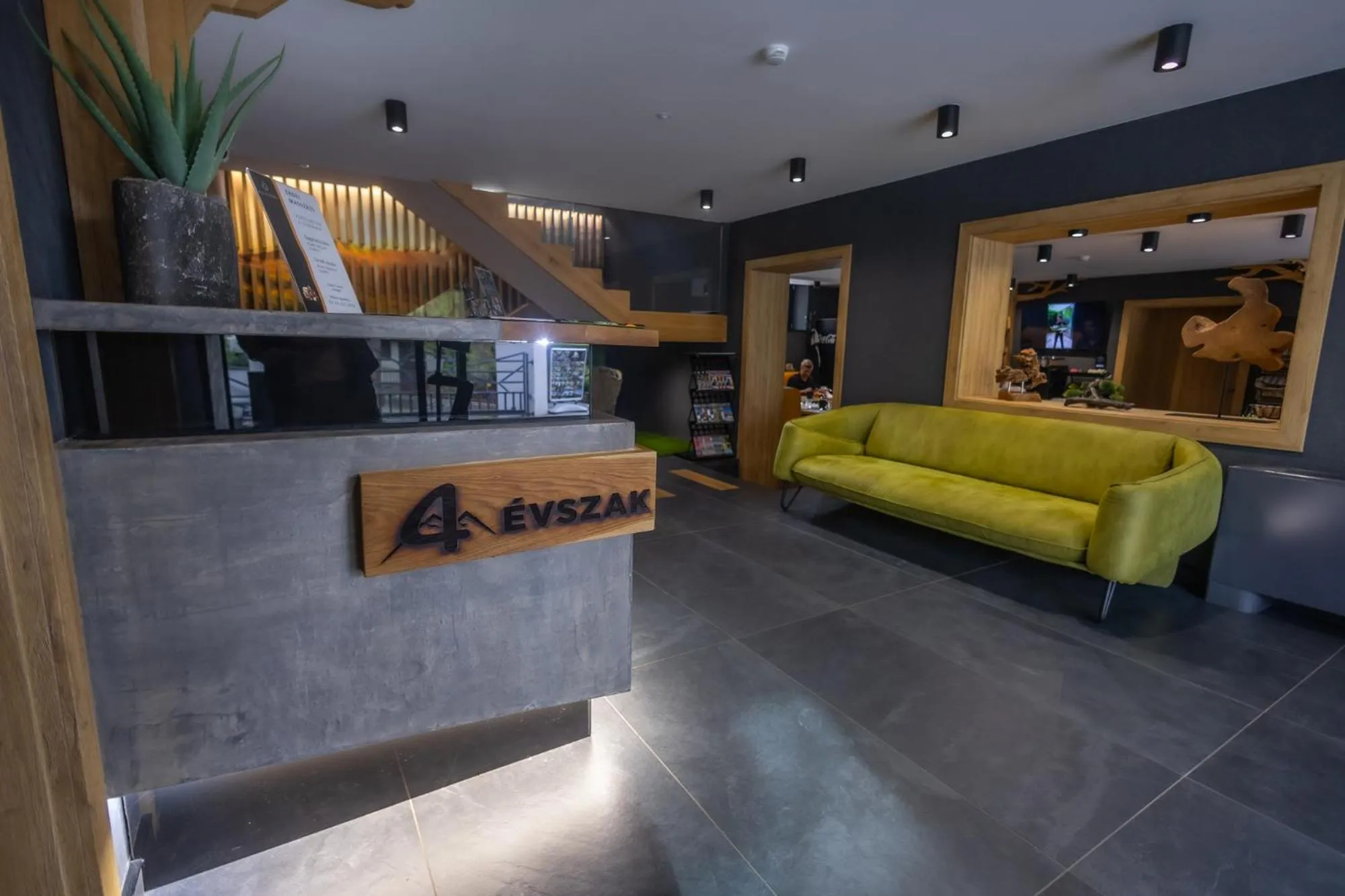 Lobby or reception in 4 Évszak Erdeihotel**** - Mátrafüred