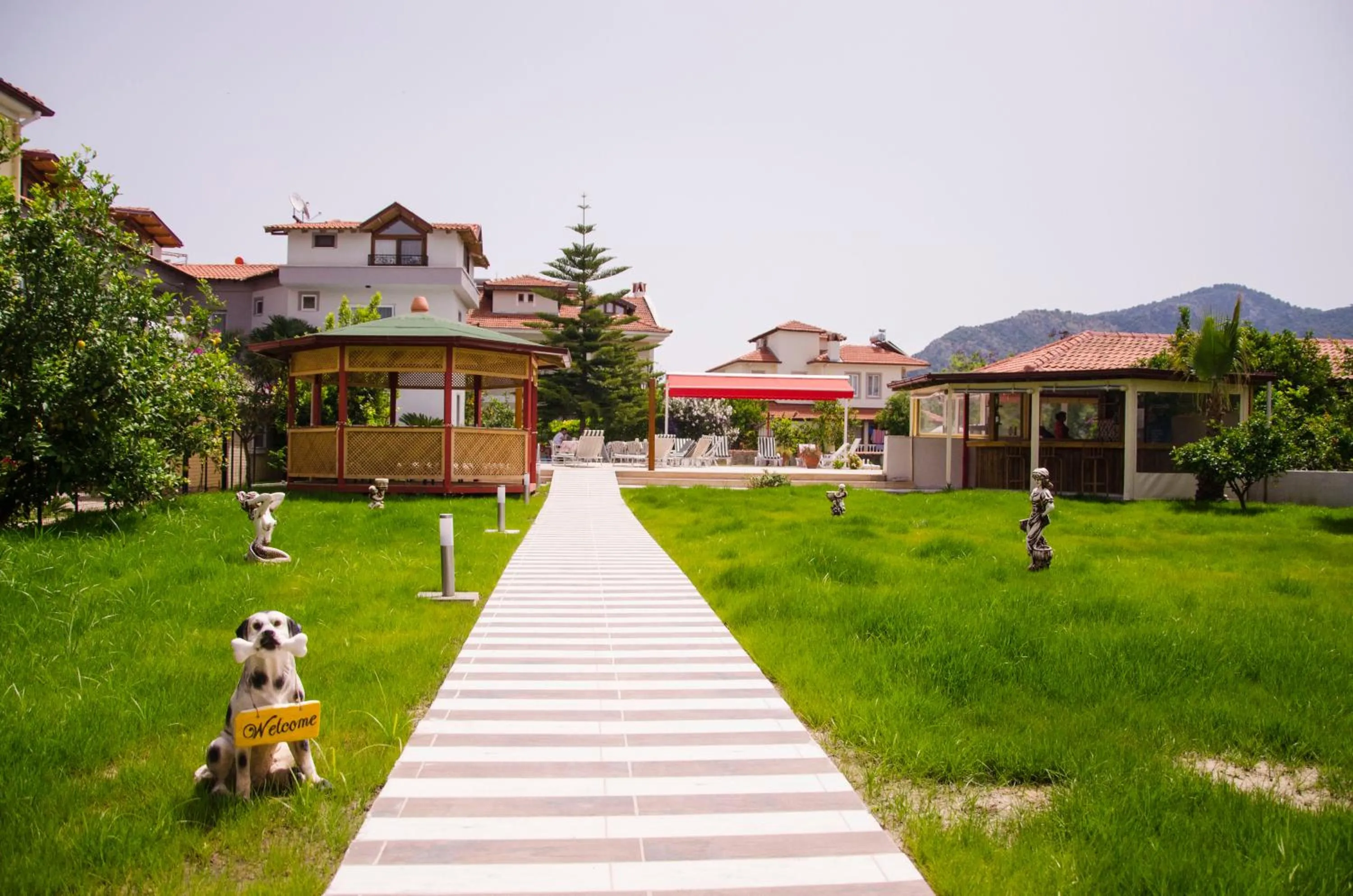 Garden in Yaprak Hotel