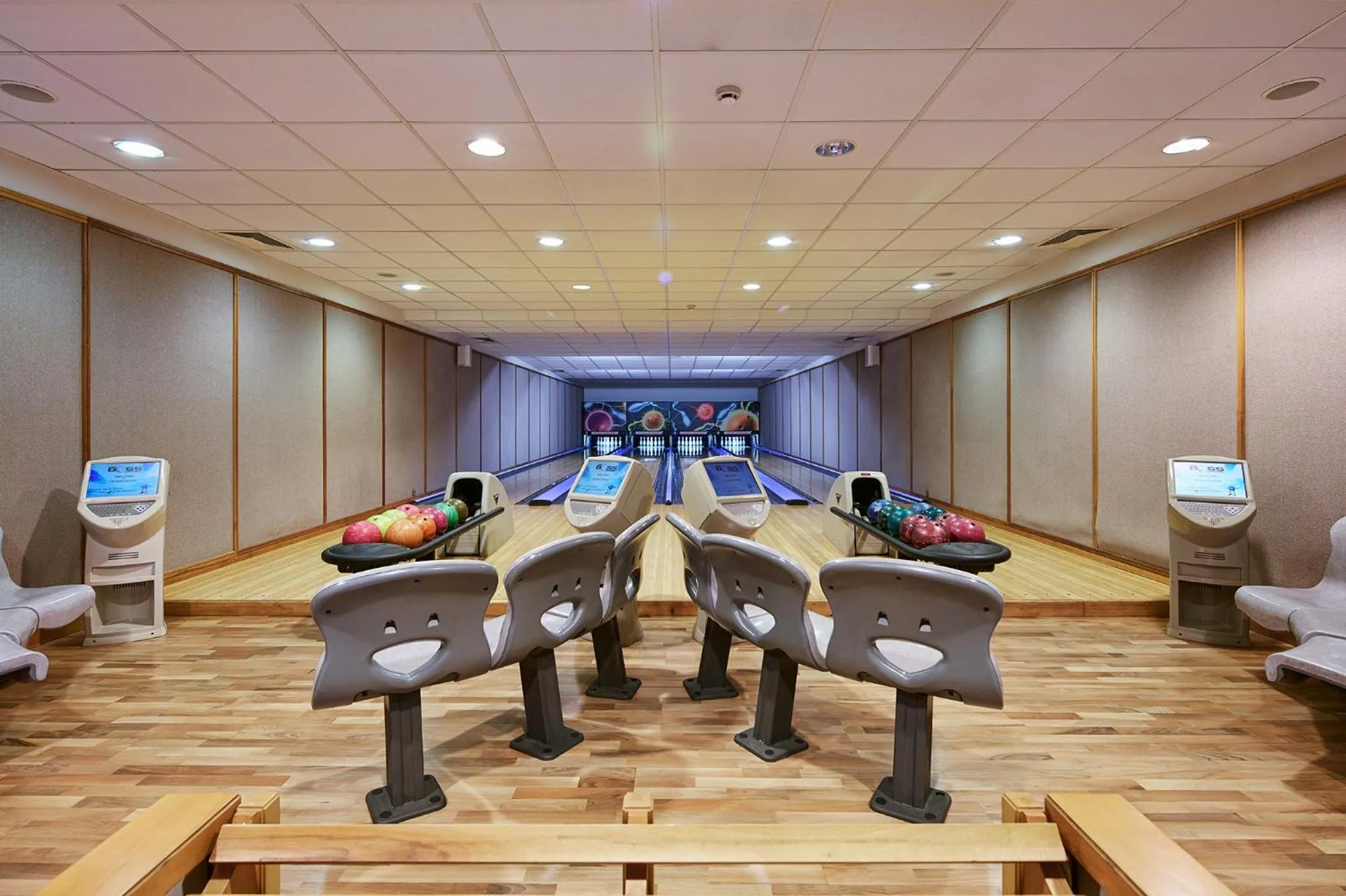 Bowling in Gloria Verde Resort