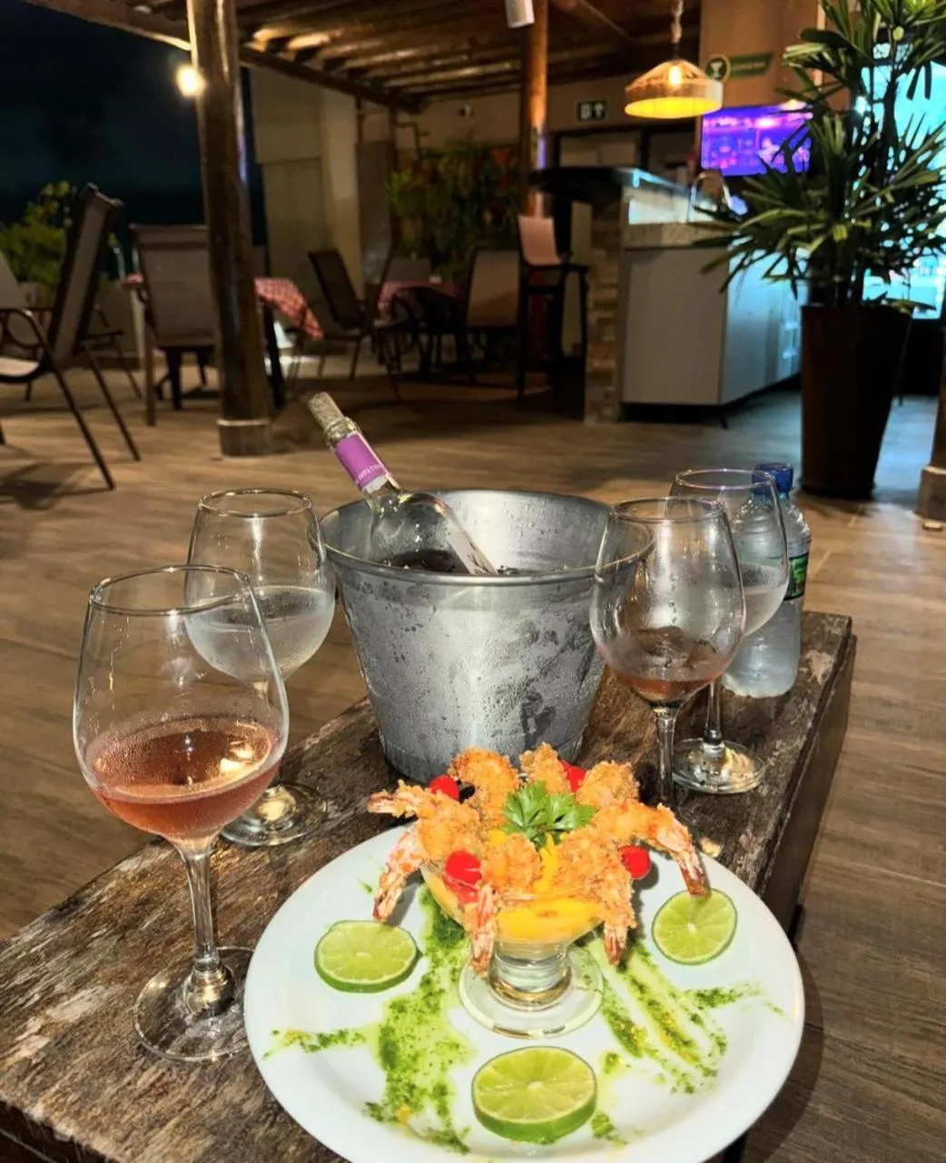 Restaurant/places to eat in Hotel Aracaju Suites