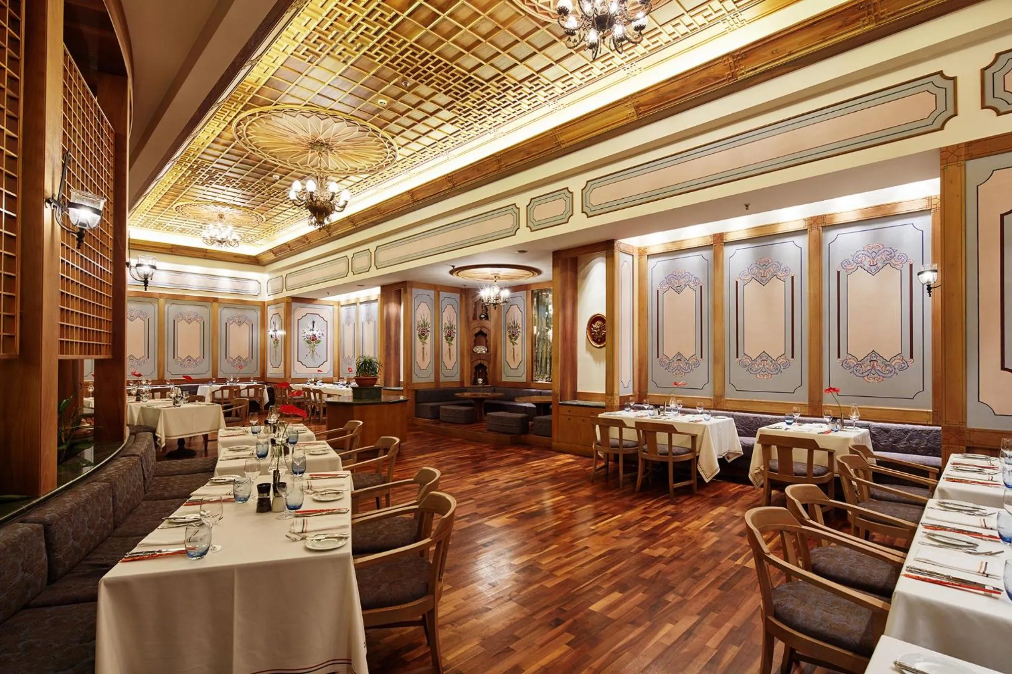 Restaurant/places to eat in Gloria Golf Resort