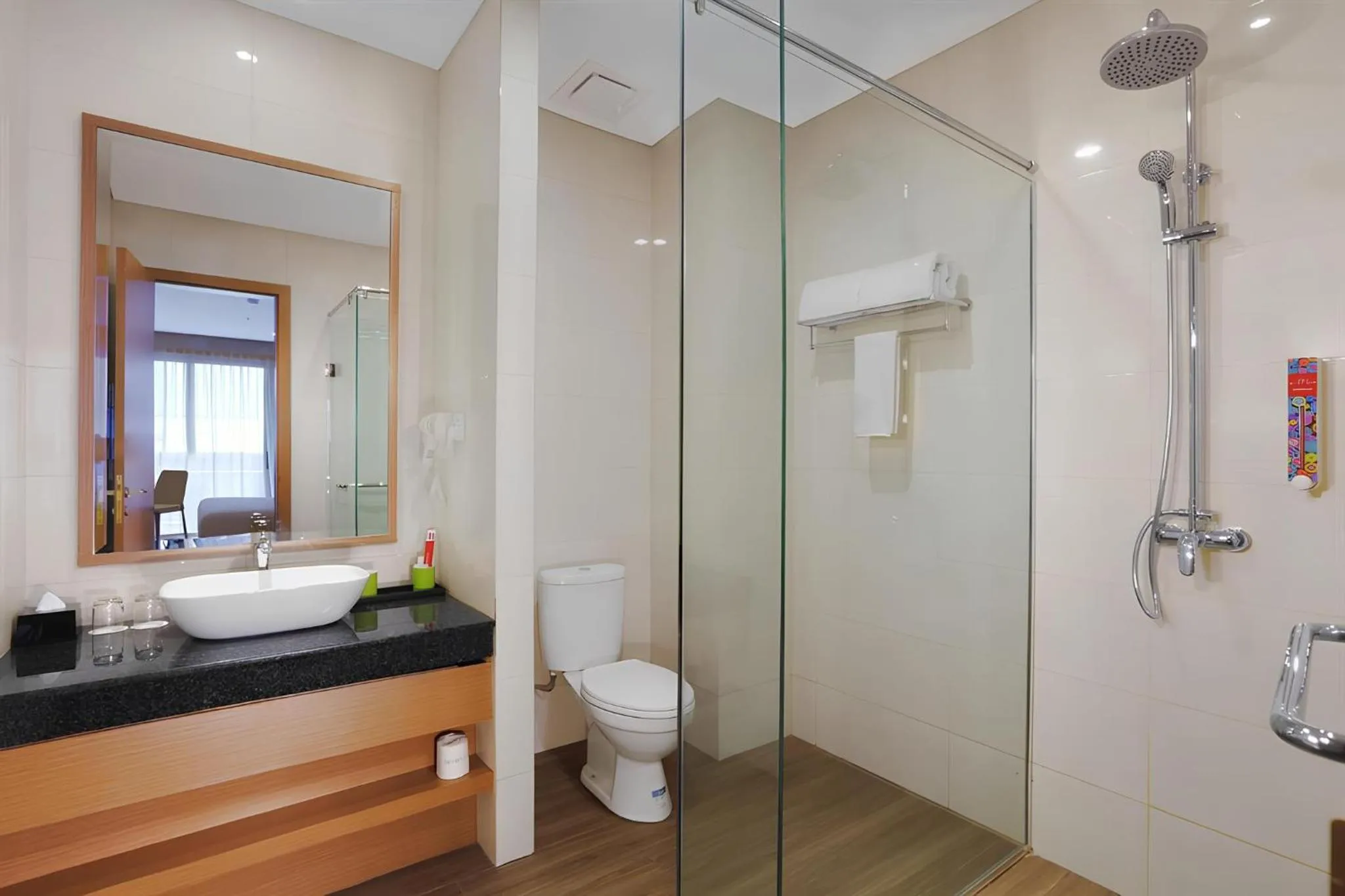 Bathroom in favehotel Nagoya - Batam