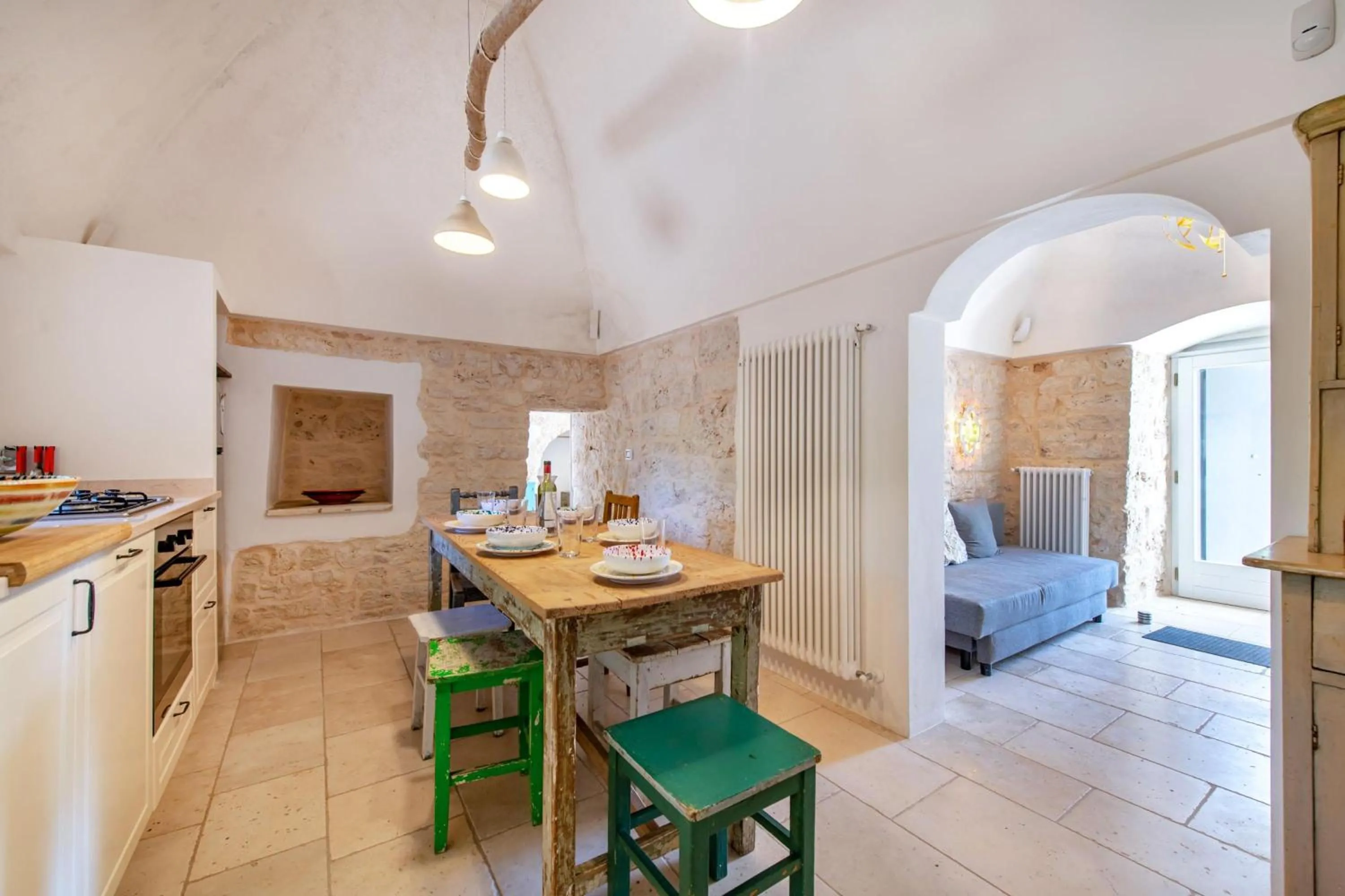 Kitchen or kitchenette in Trullo Fedele Grande125 - Happy Rentals