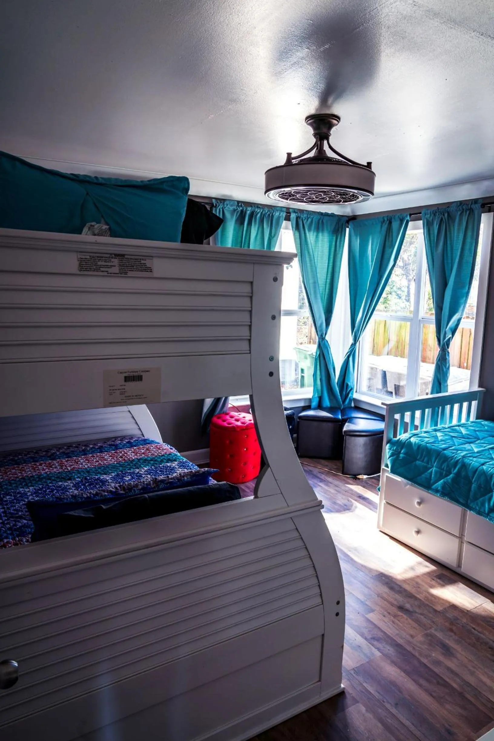 Bed in Private 3Br Gameroom Home In Houston - Sleeps 15 - 2705A