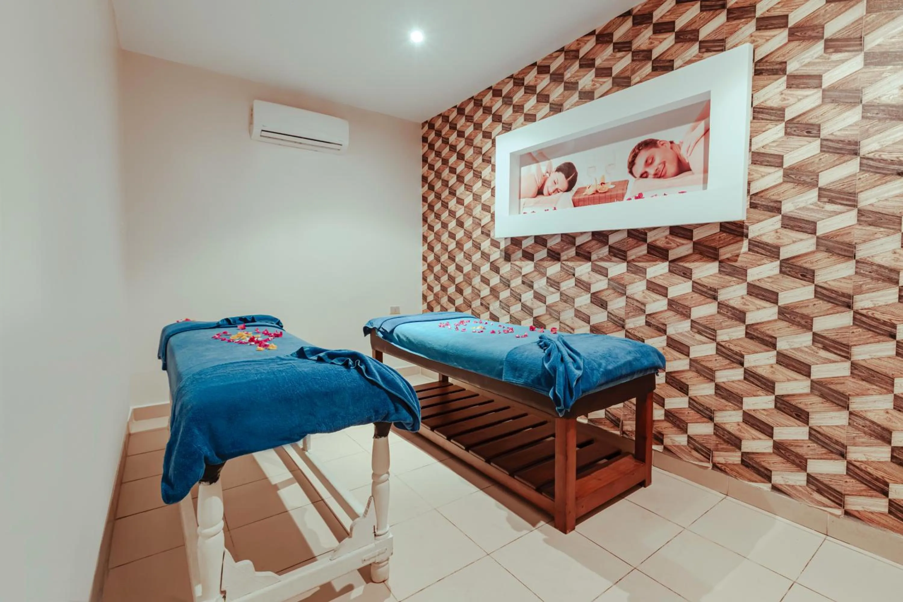 Spa and wellness centre/facilities in Sunrise Alma Bay Resort