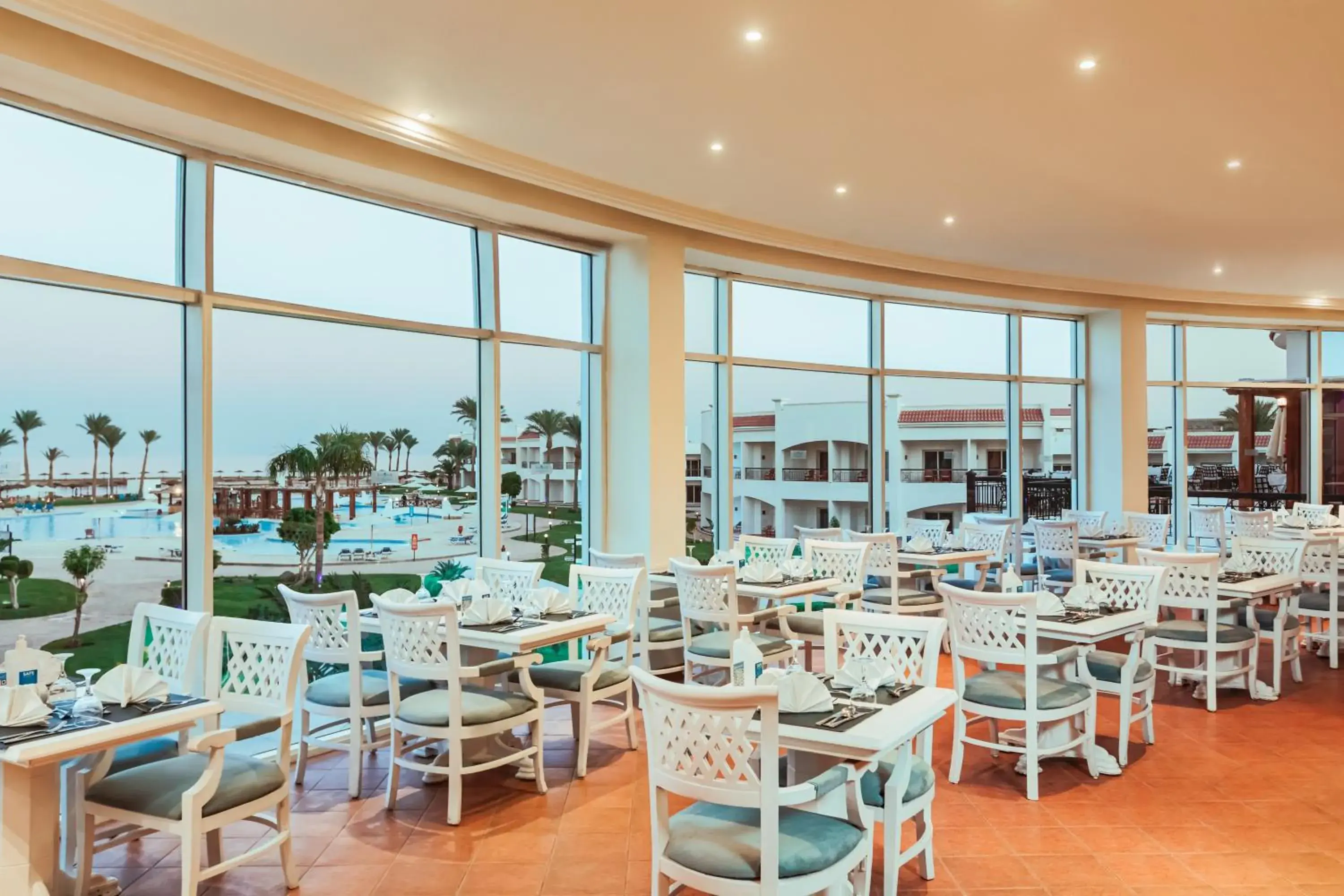 Restaurant/places to eat in Sunrise Alma Bay Resort Restaurant/places to eat in Sunrise Alma Bay Resort