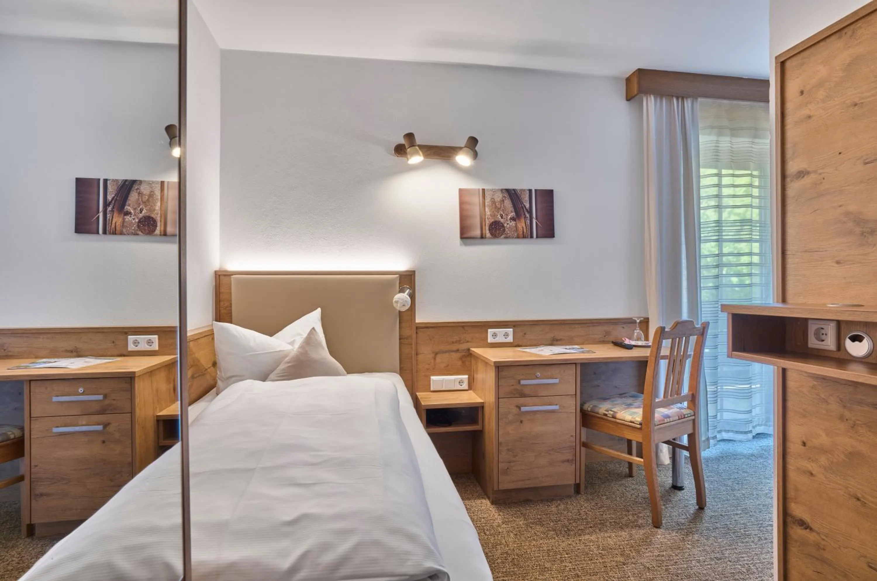 Photo of the whole room, Bed in Gasthof Pension Fischerstüberl