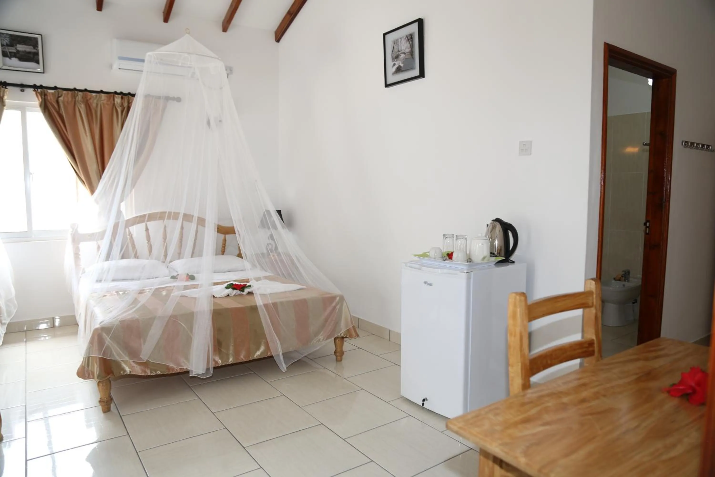 Bedroom, Bed in Villa Veuve Casadani Hotel