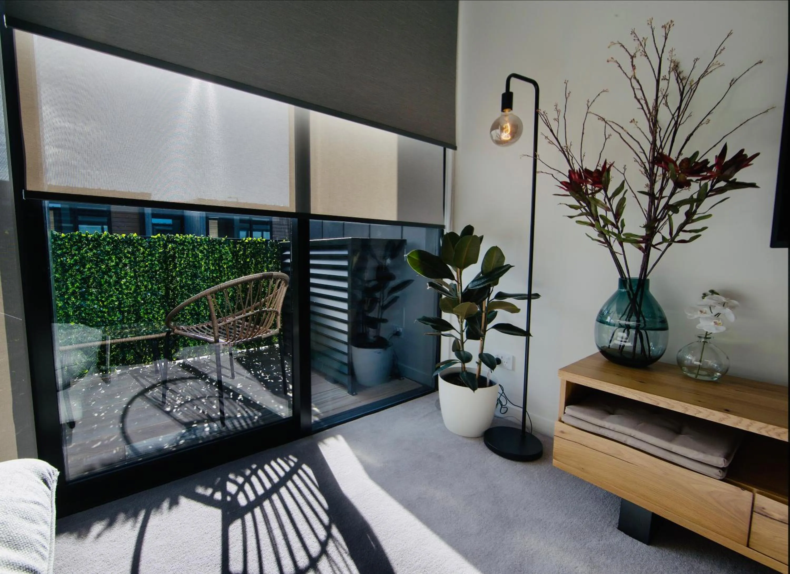 Funk in the City - Luxury Laneway Apartment with Single Garage