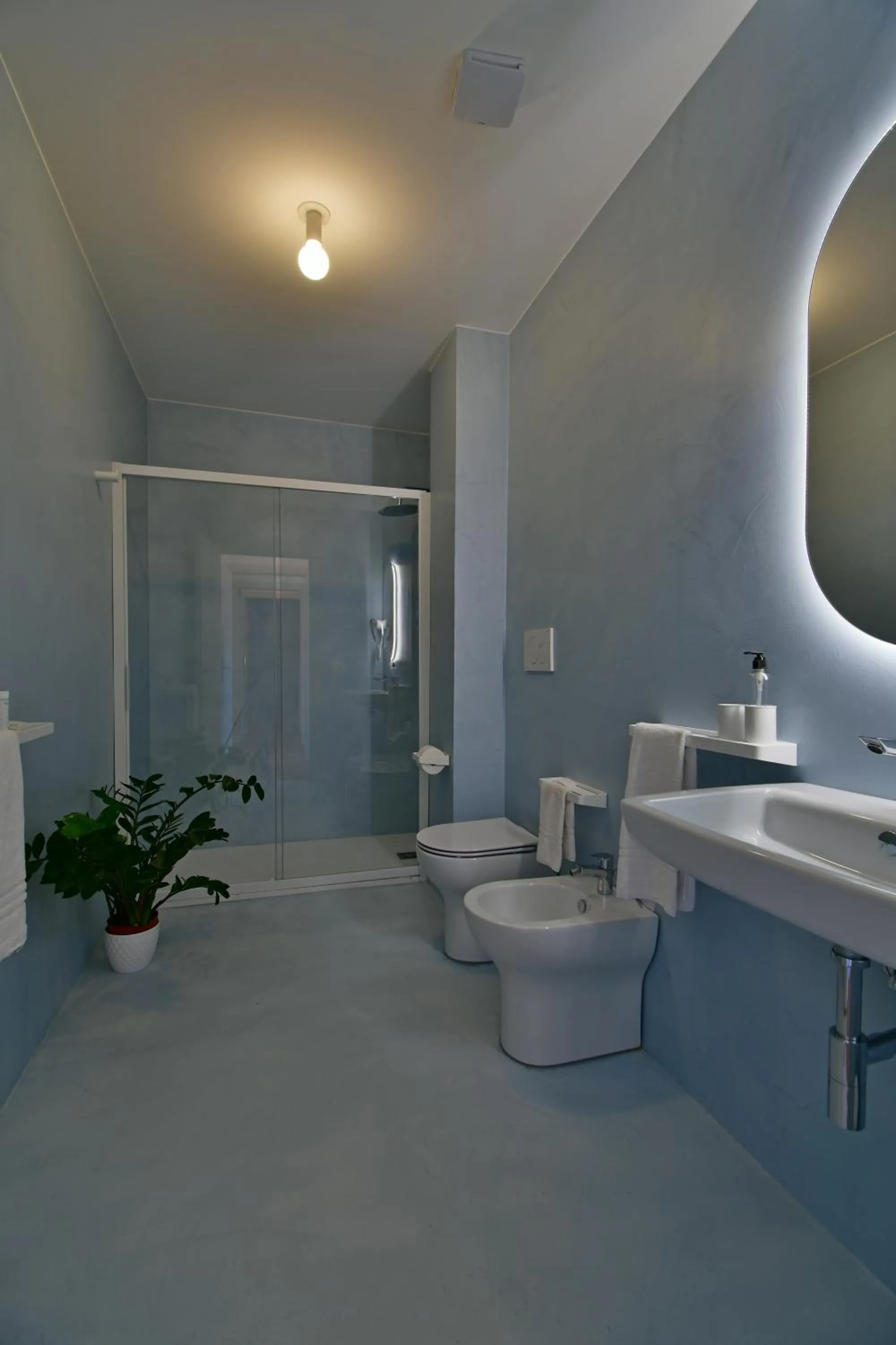 Bathroom in San Anton Hotel