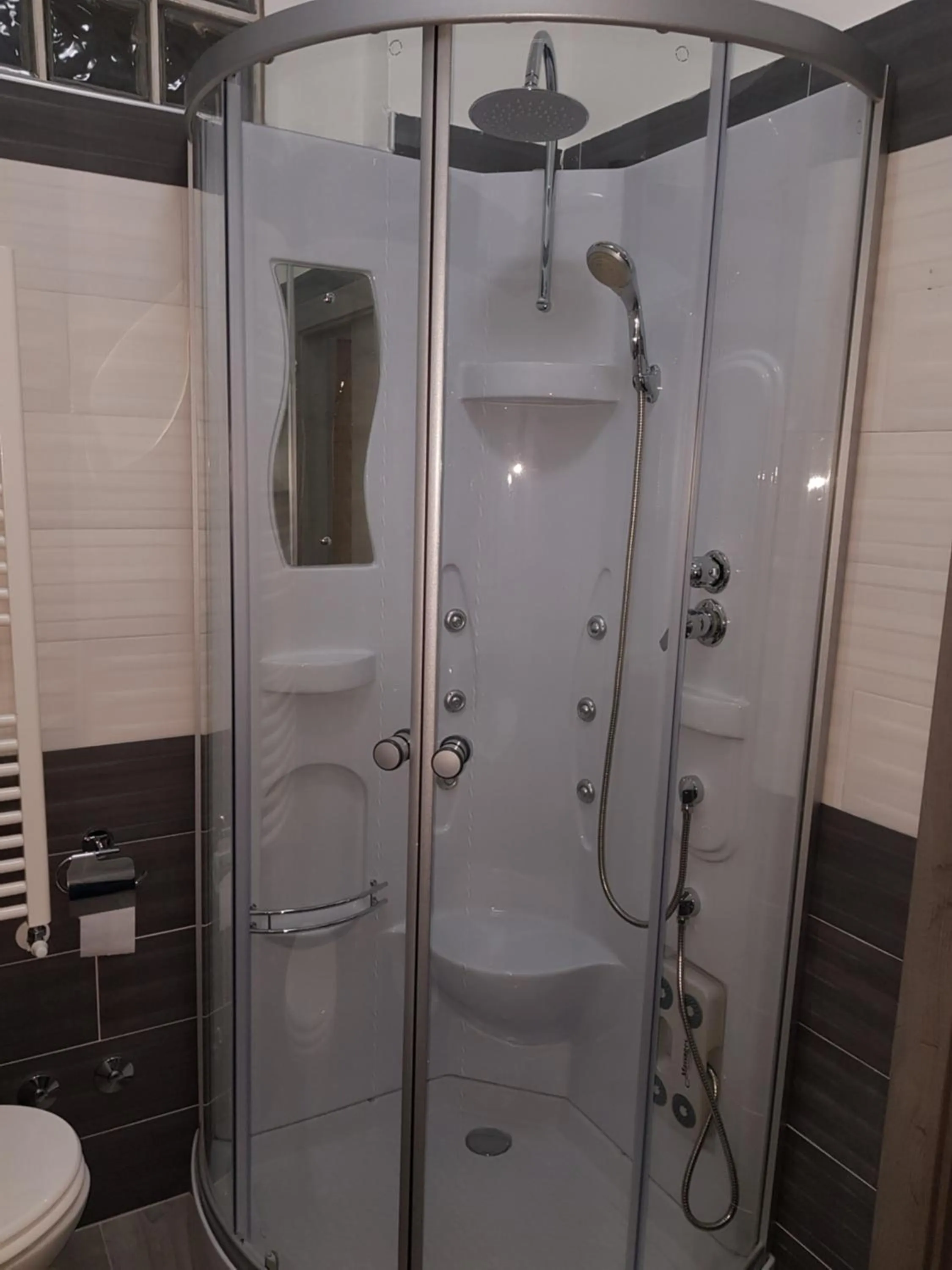 Shower in Holiday B&B