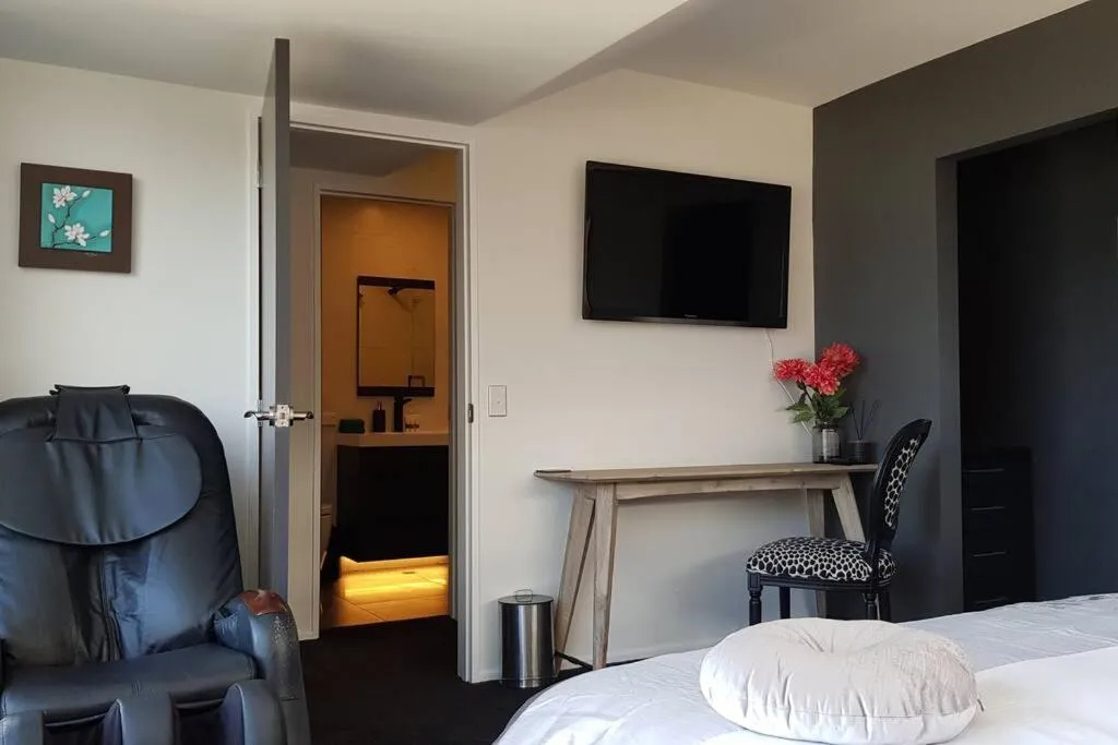 Awesome Studio - Amazing Mountain & Lake Views