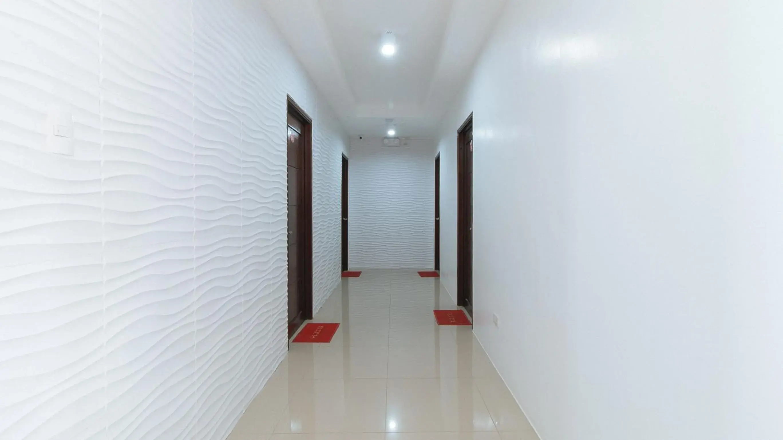 Area and facilities in RedDoorz Plus at DBuilders Poblacion BGC Area and facilities in RedDoorz Plus at DBuilders Poblacion BGC