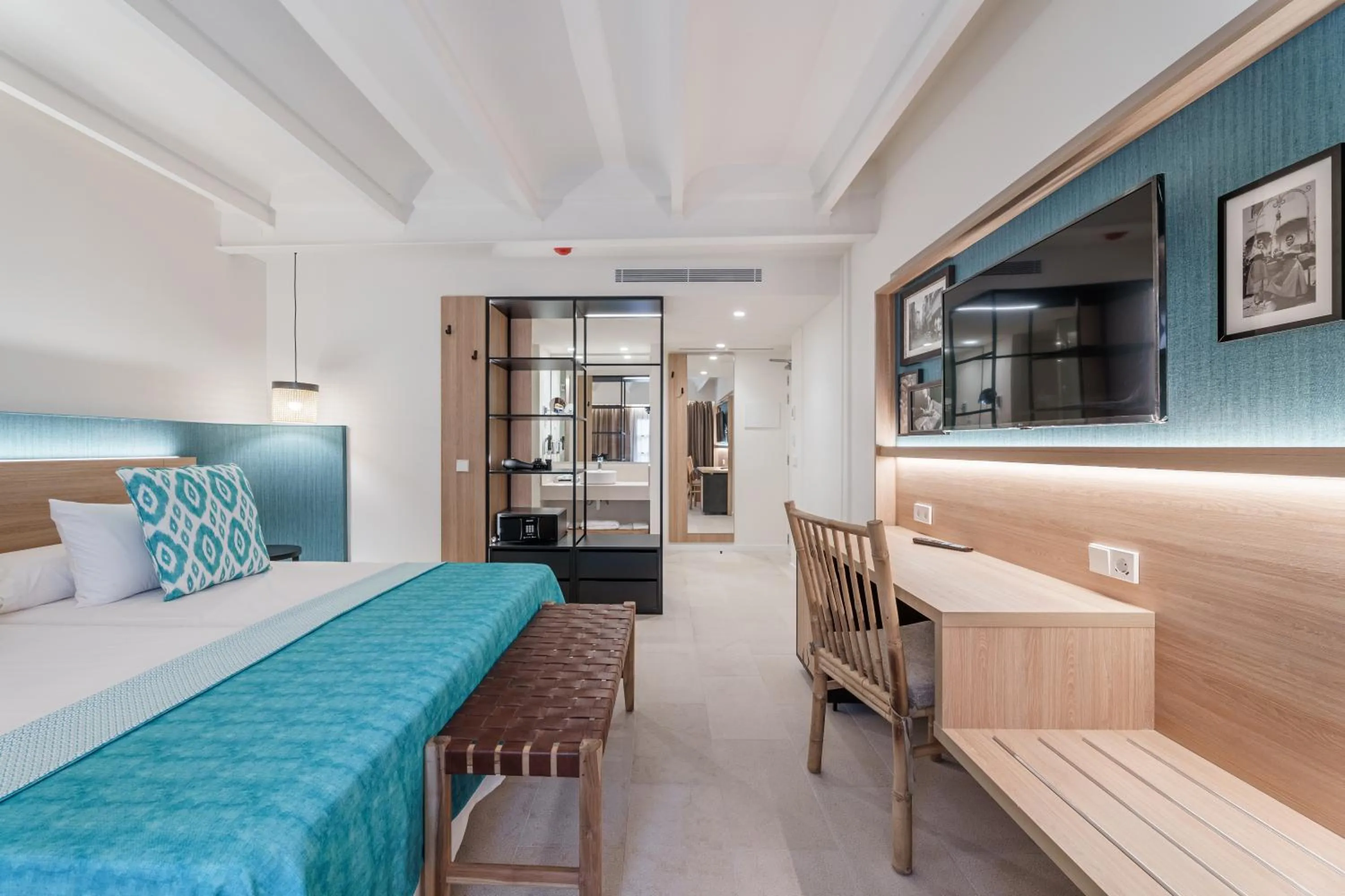 Photo of the whole room, Bed in Can Guixe - Turismo de Interior