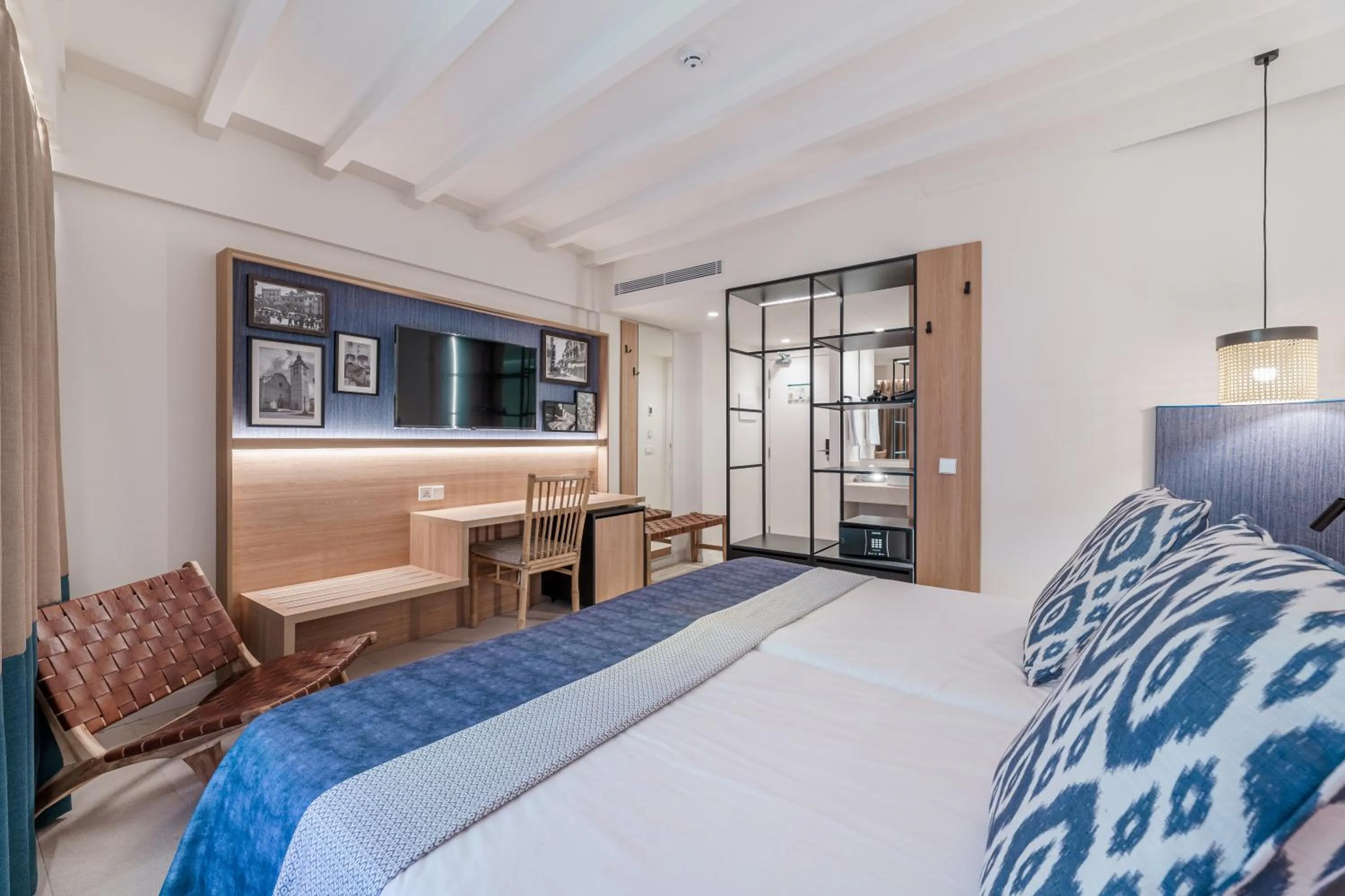 Photo of the whole room, Bed in Can Guixe - Turismo de Interior