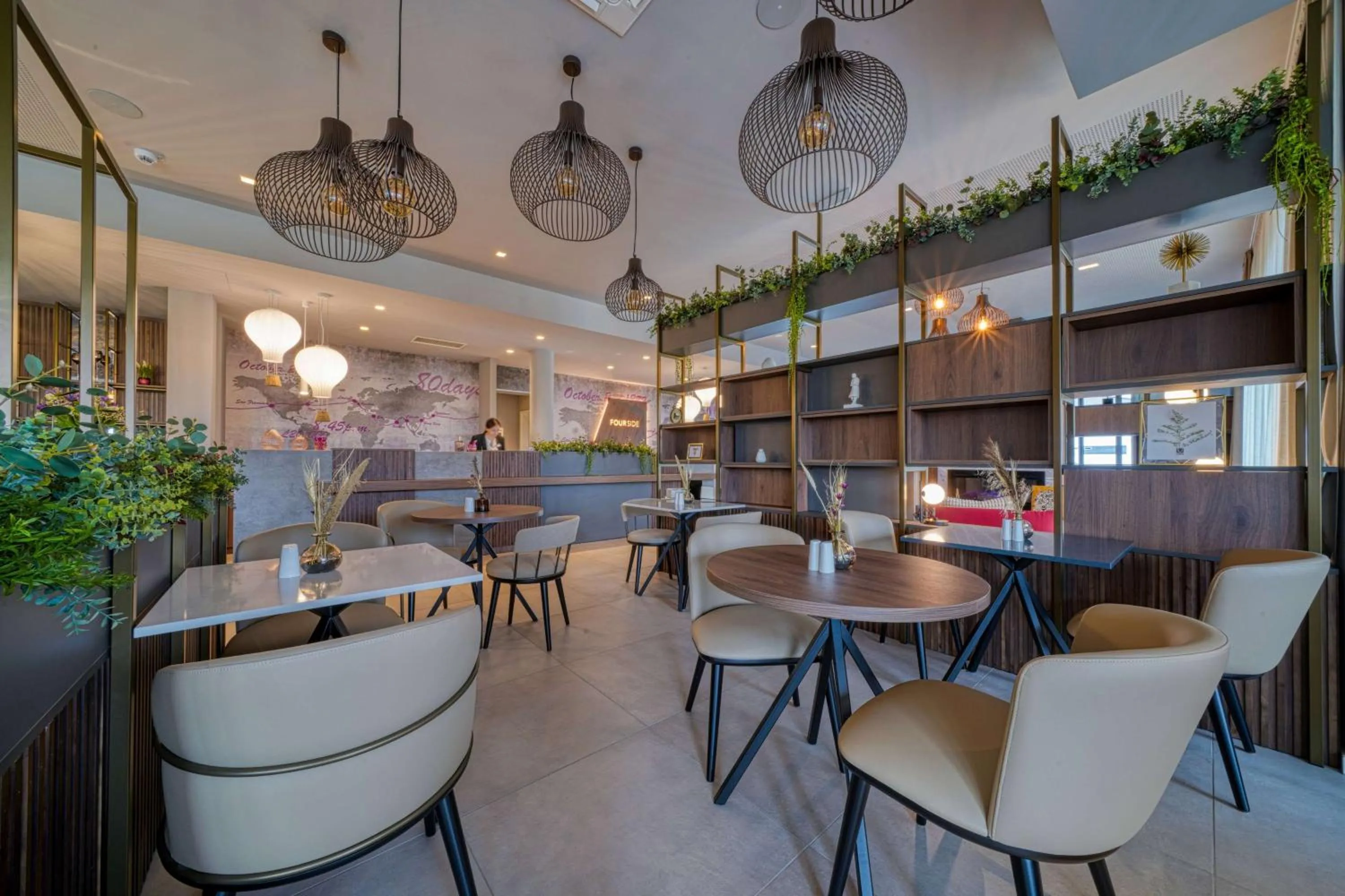 Restaurant/places to eat in FourSide Hotel Ringsheim, Trademark Collection by Wyndham