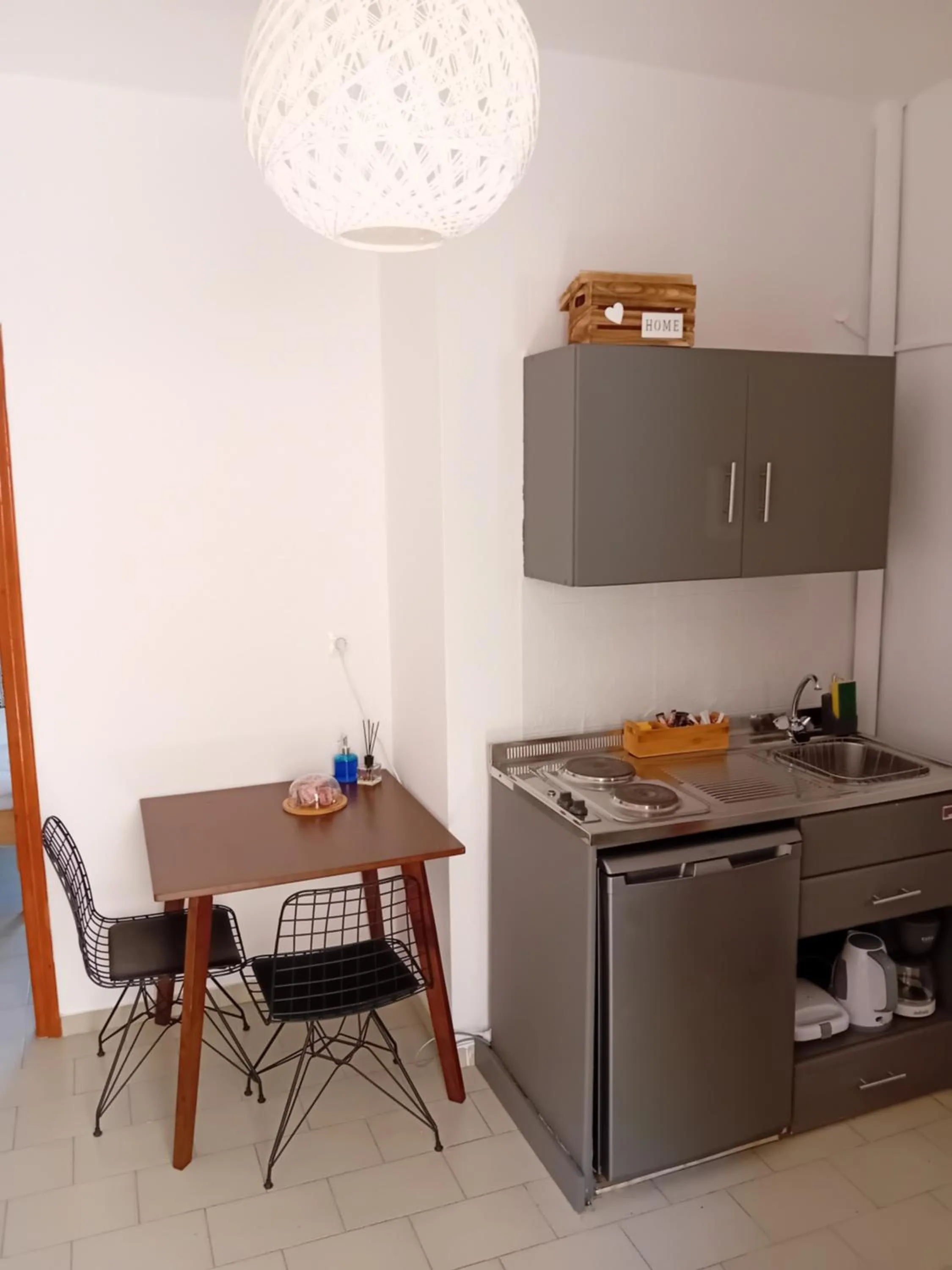 Kitchen or kitchenette in Φiloxenia Apartments