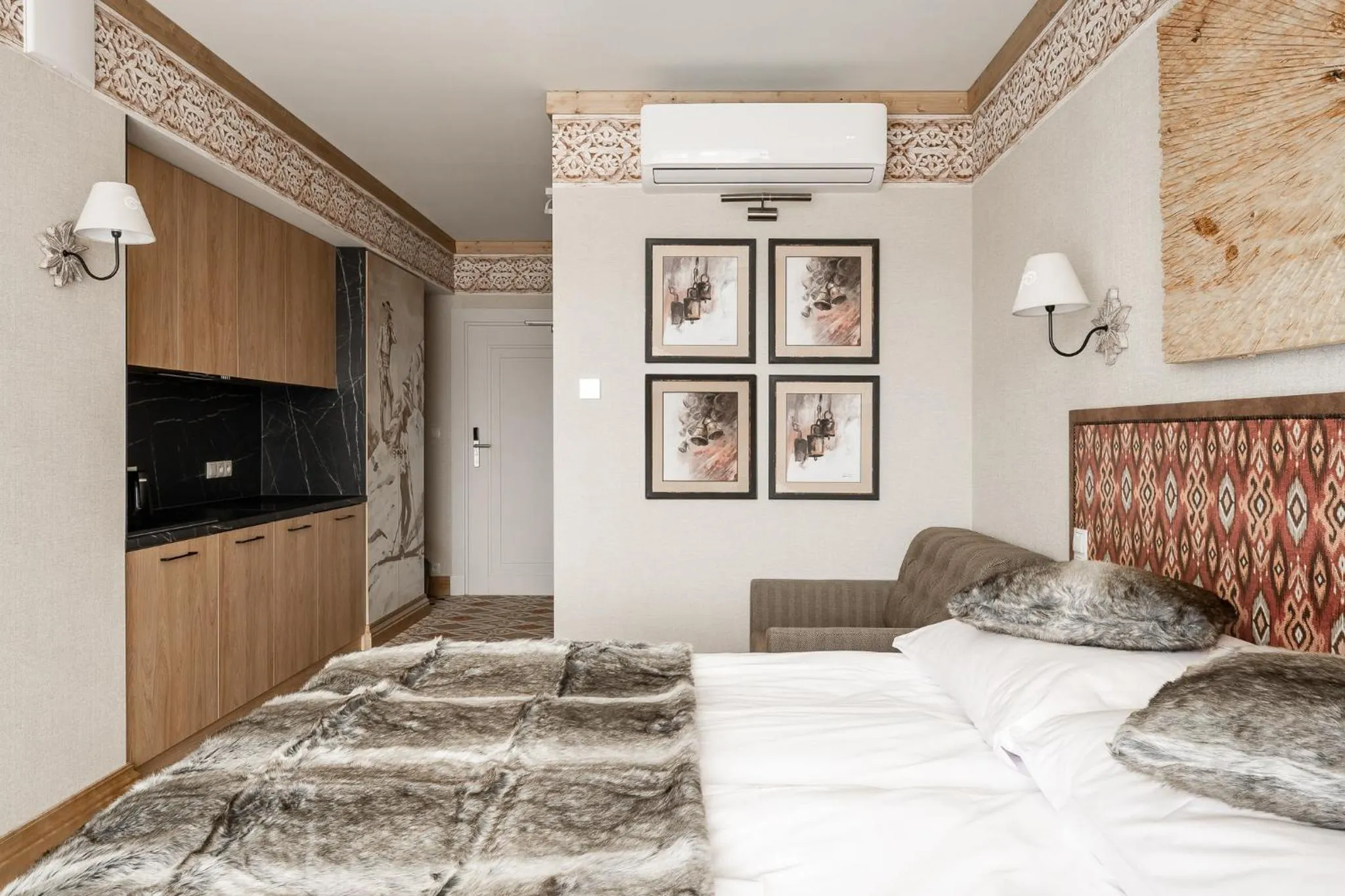 Communal lounge/ TV room, Bed in Apartamenty Aries Residence Bukowina