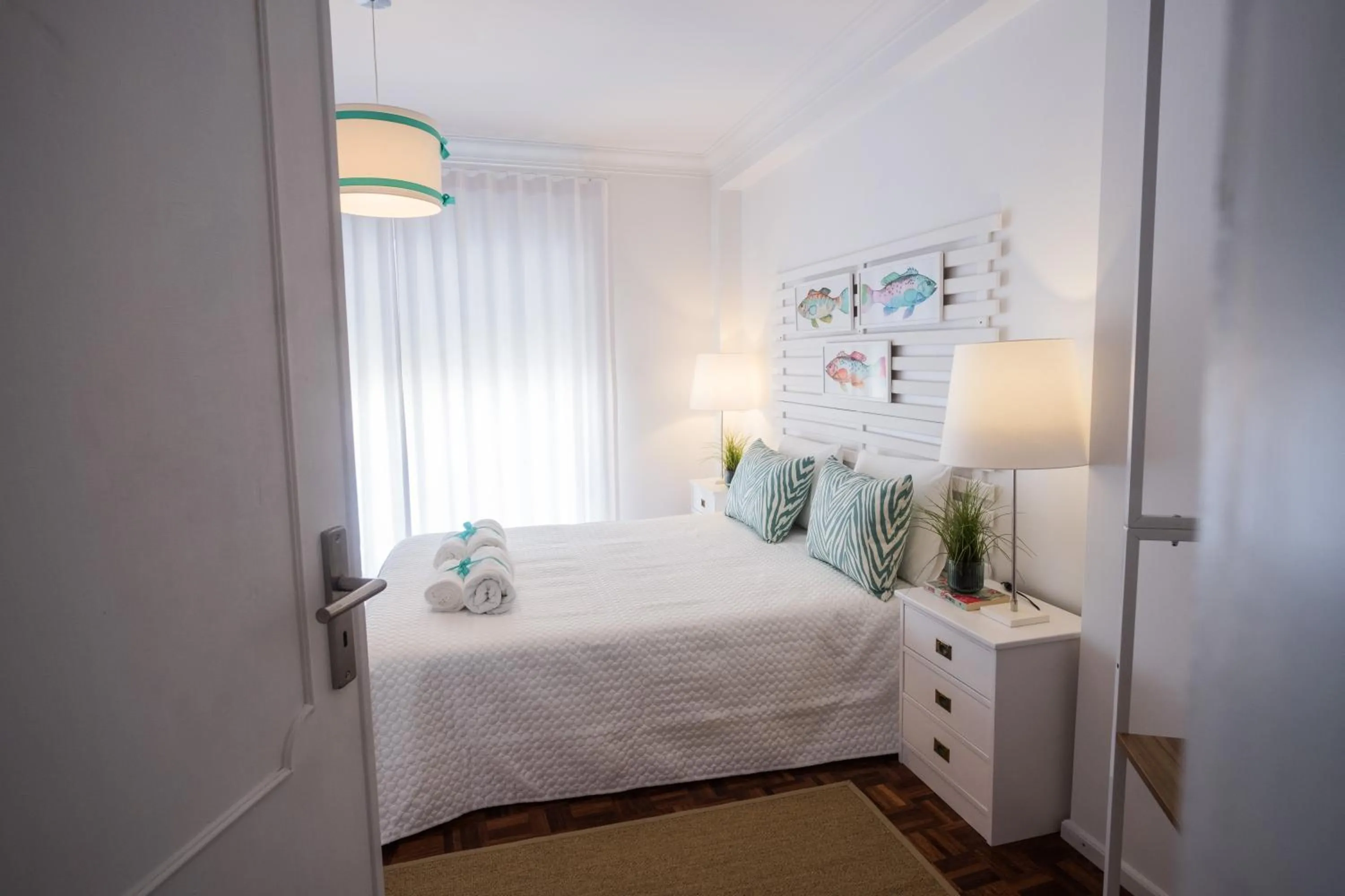 Bedroom, Bed in Casa "Vó Minda" - Nazaré - Alojamento Local