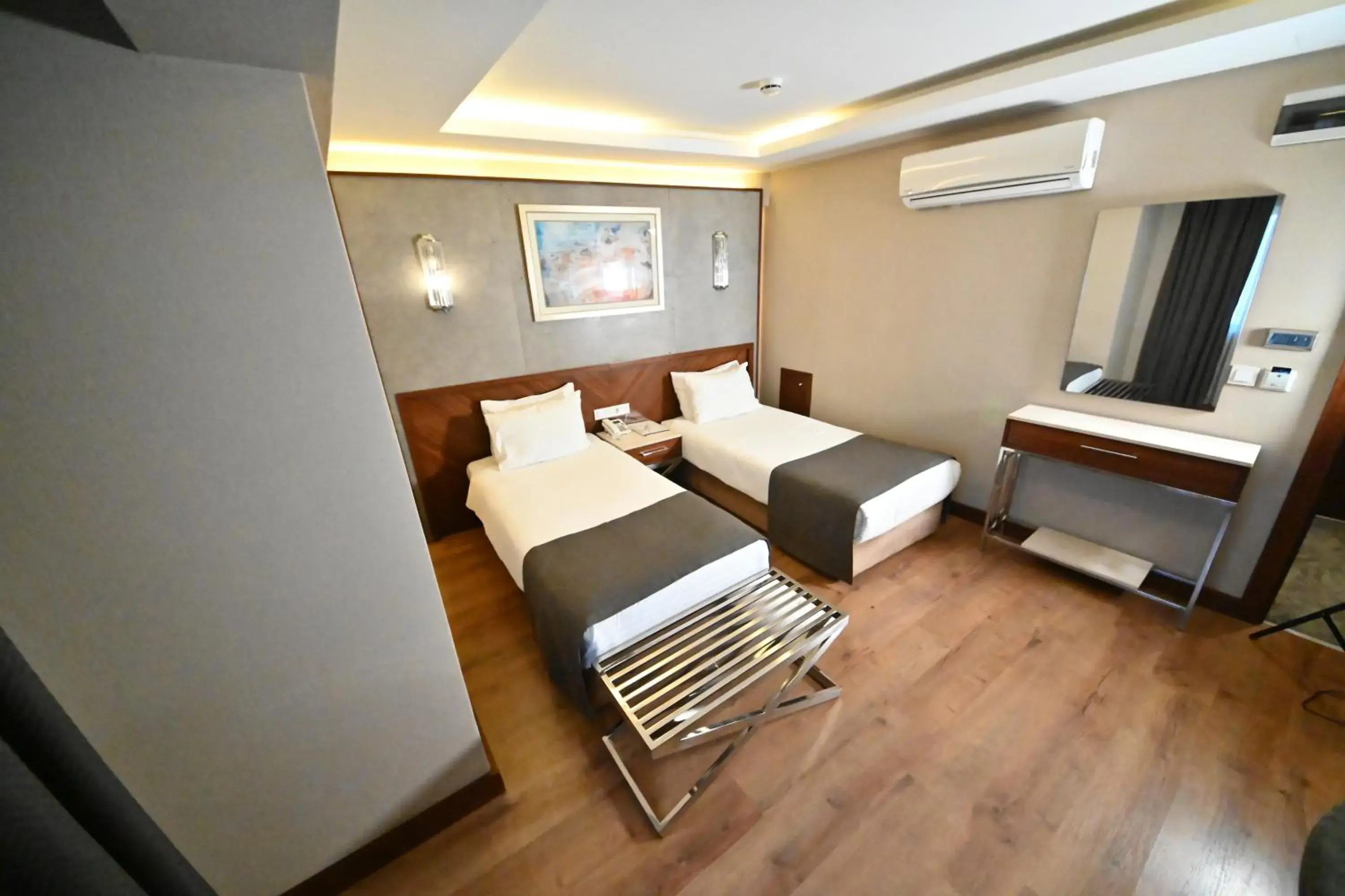 Standard Twin Room in Sogut Hotel Old City Standard Twin Room in Sogut Hotel Old City