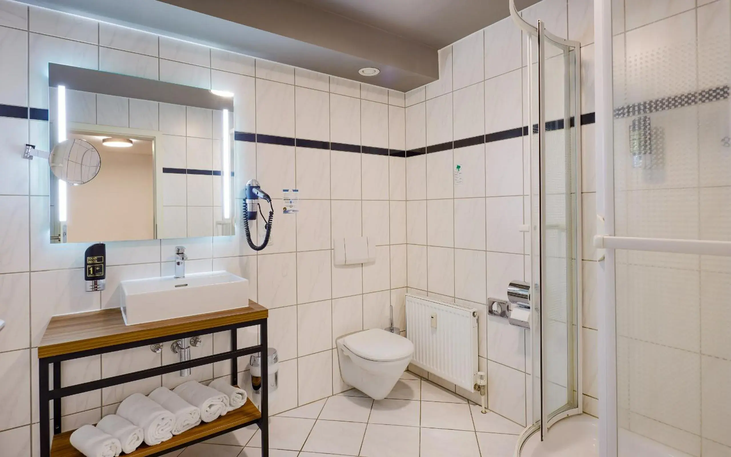 Single Room in Trip Inn City Hotel Giessen Single Room in Trip Inn City Hotel Giessen